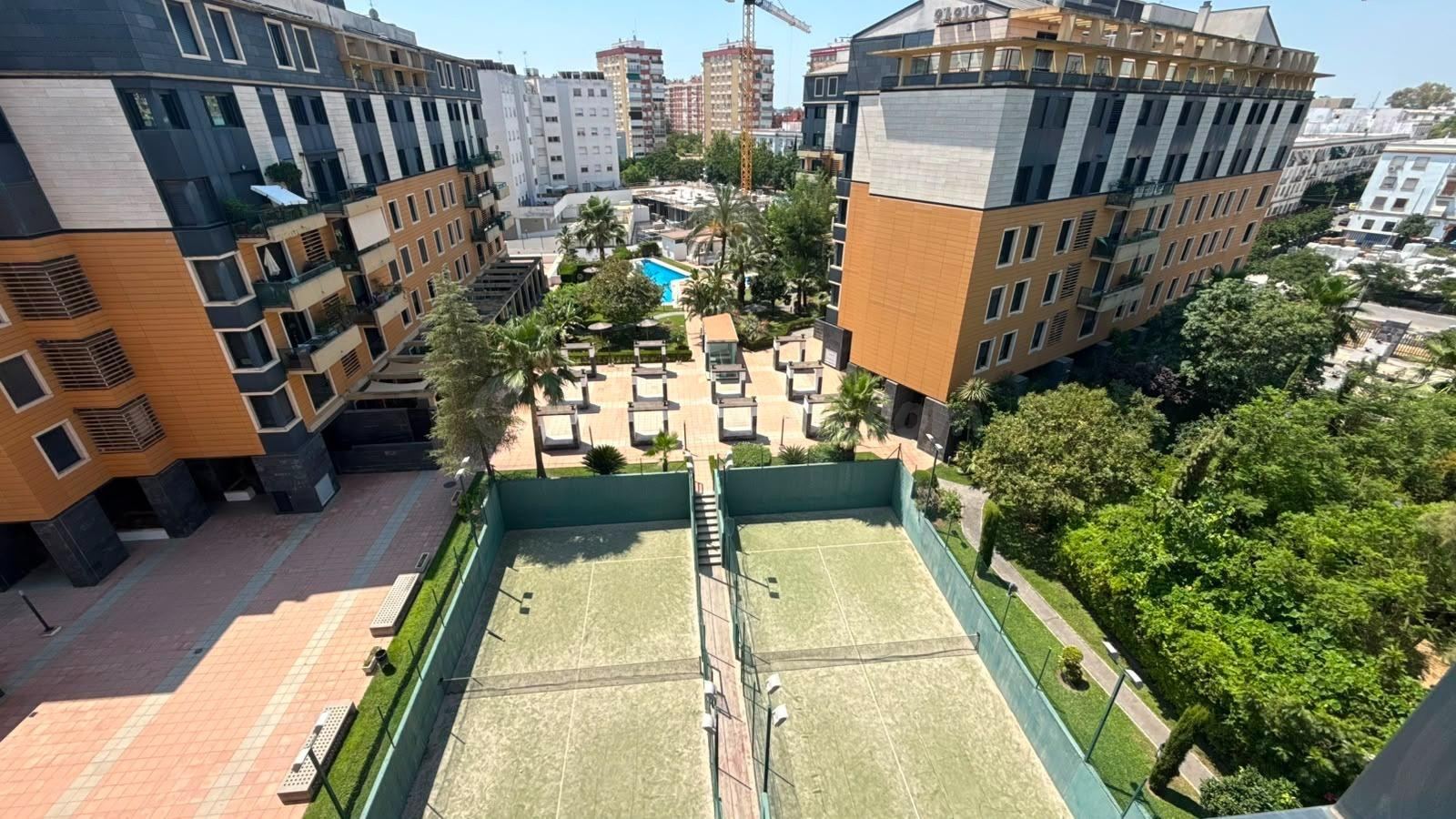 MAGNIFICO PISO EN PINEDA - foto 4