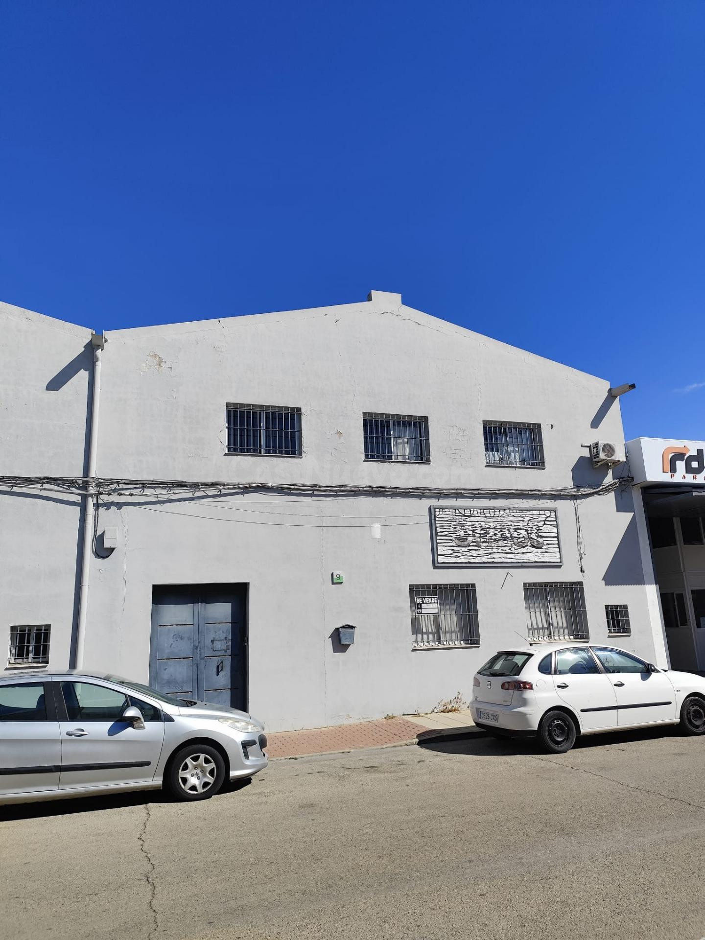Nave industrial 400m² en venta - PILAS
