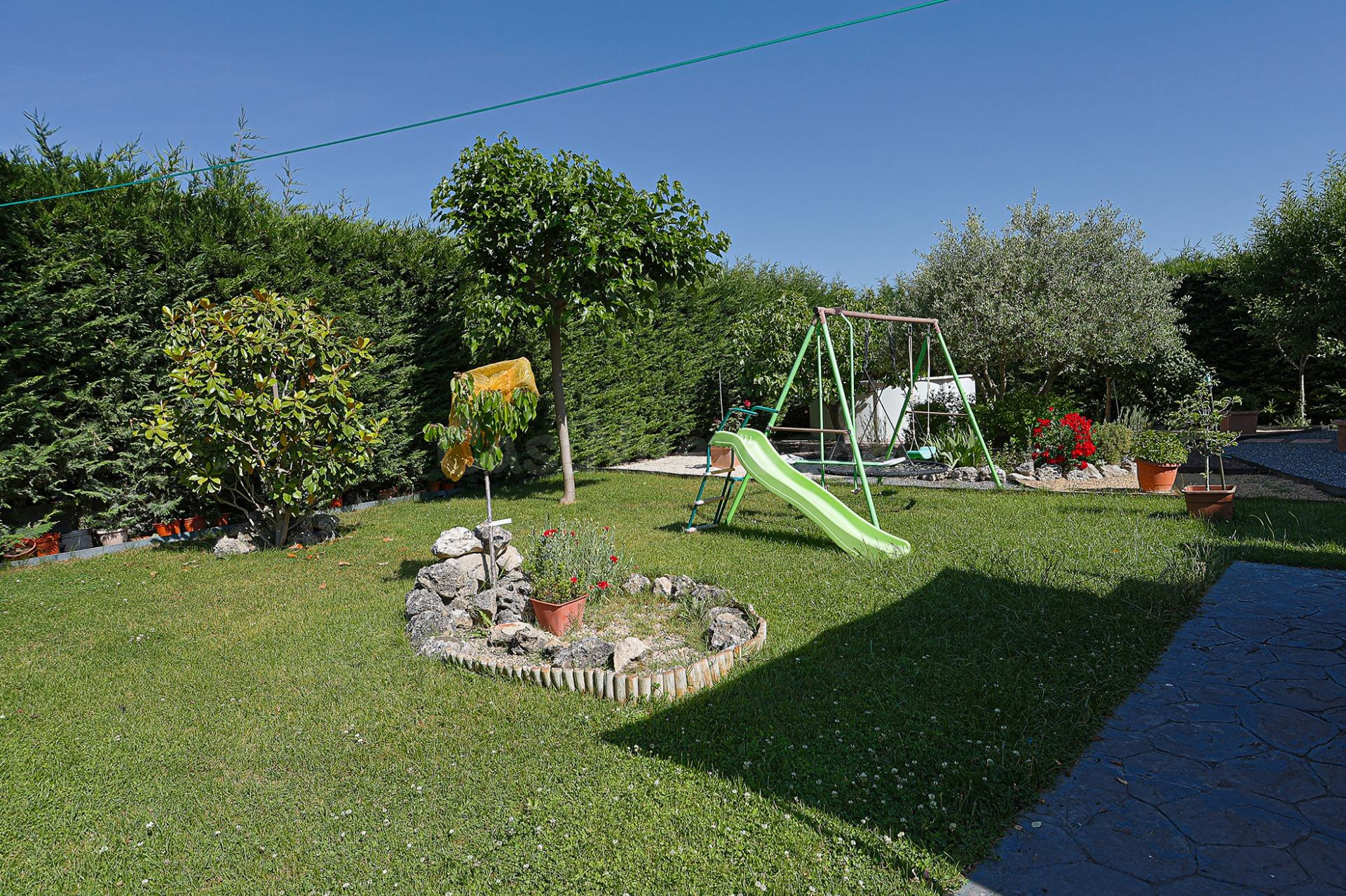 Venta de chalet independiente en Urbanización “El Soto” – Al - foto 2