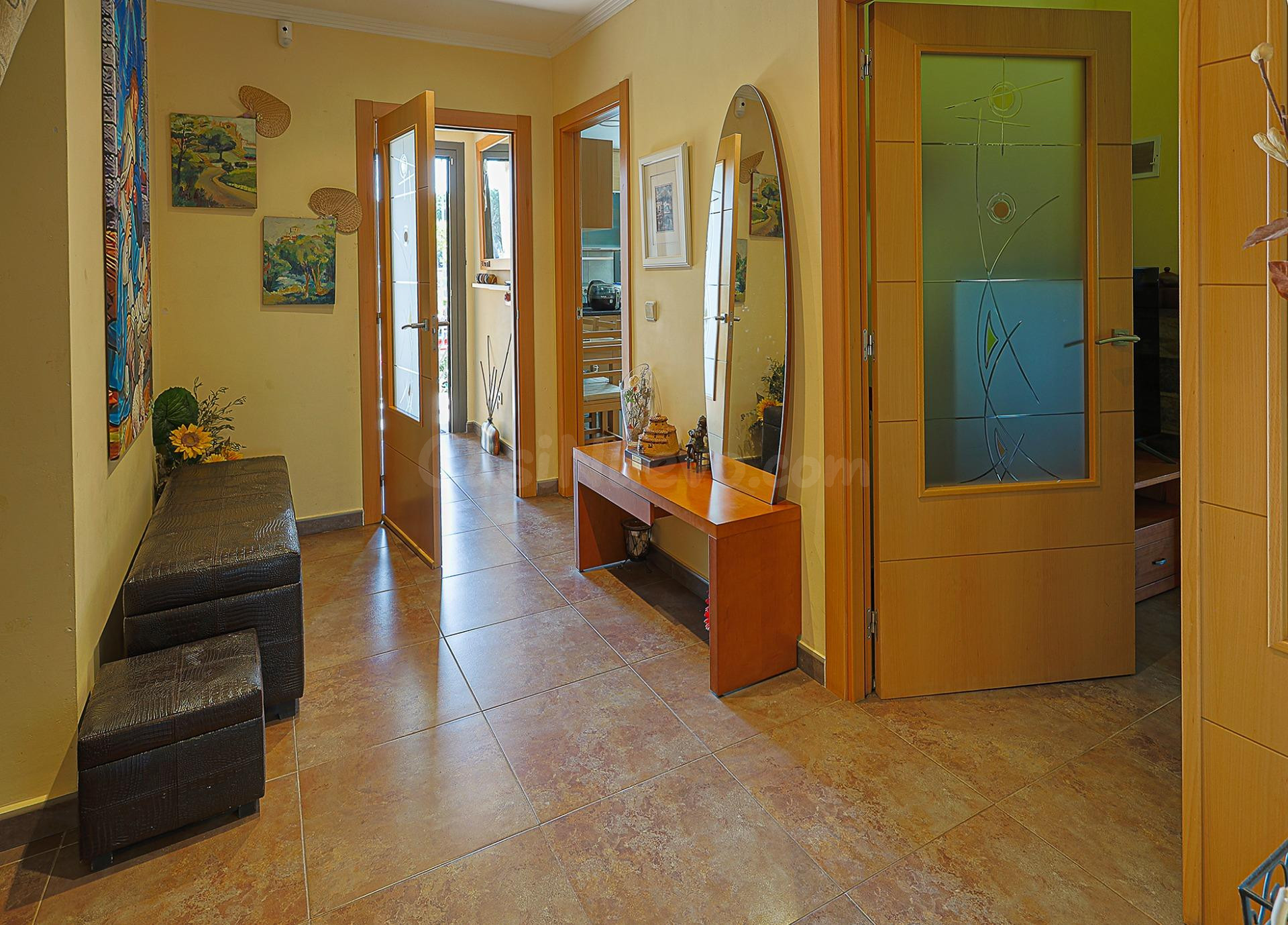 Venta de chalet independiente en Urbanización “El Soto” – Al - foto 4