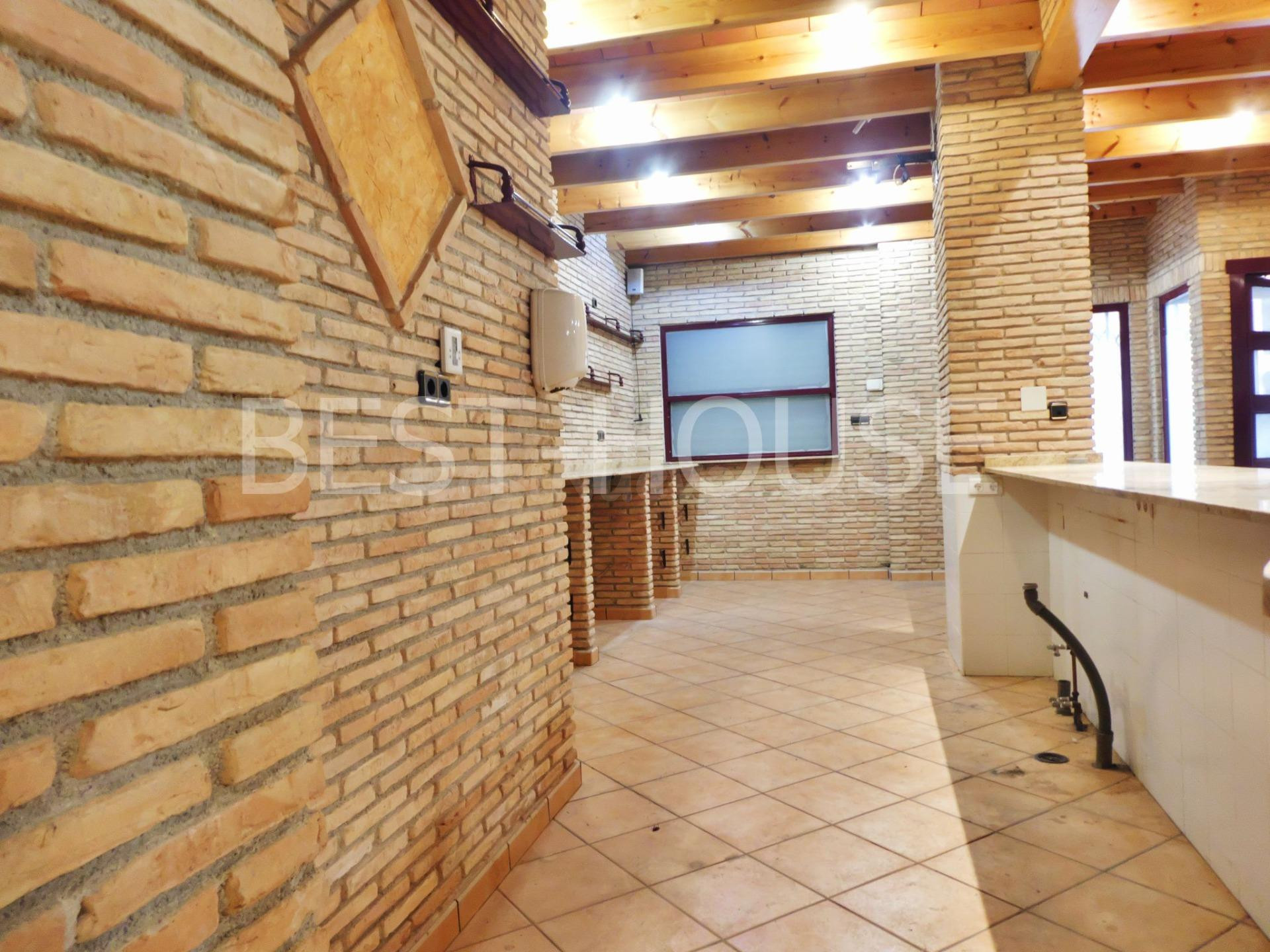 Local comercial 2 habitaciones 197m² en venta - Barrio del Carmen