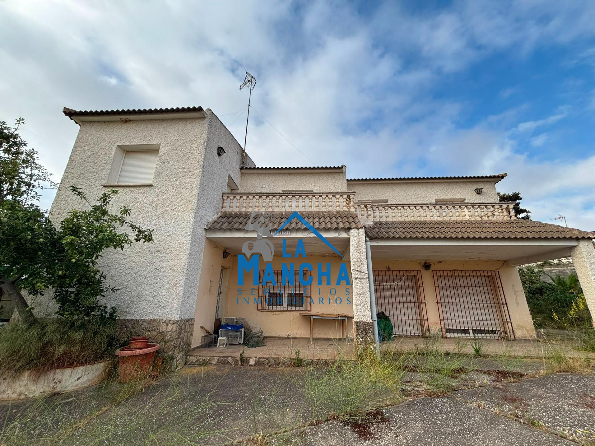 *120.000€* INMOBILIARIA LA MANCHA VENDE CASA EN FUENSANTA-AL
