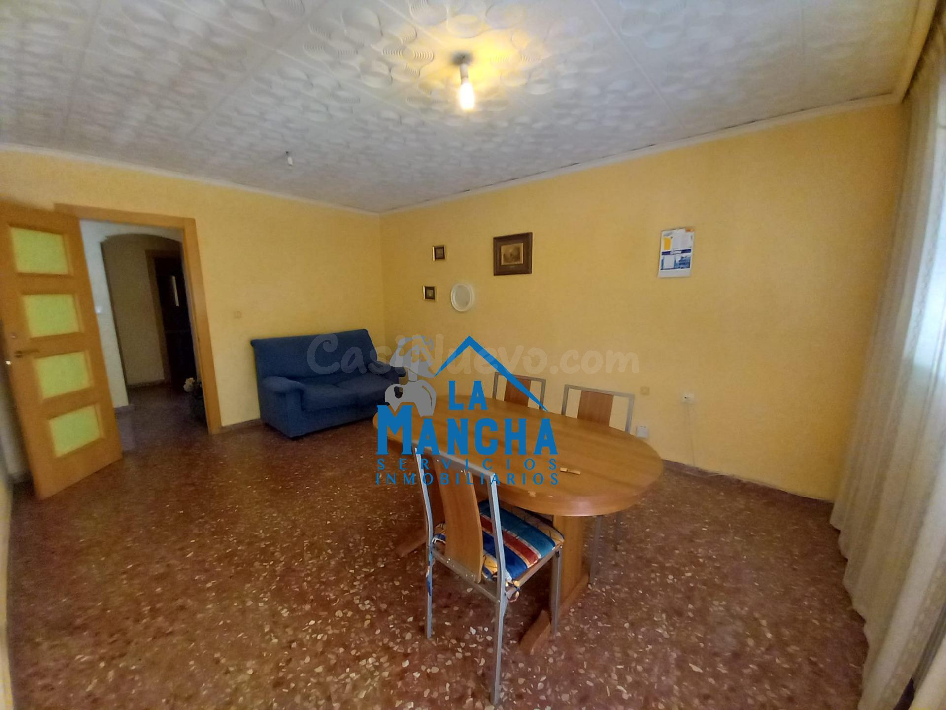 *182.000€* INMOBILIARIA LA MANCHA VENDE PISO DE 4 habitaciones Y COCHERA EN BARRIO SAN PABLO DE ALBACETE.