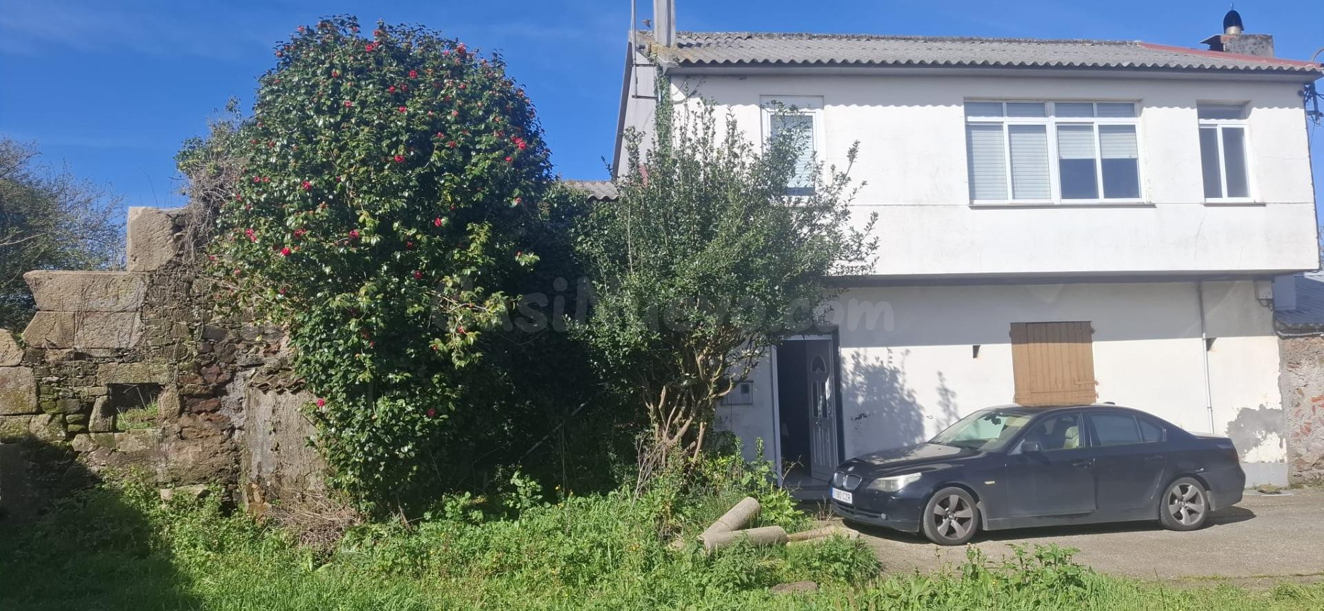 vivienda soleada a tan solo 5 minutos de Carballo, dirección Ardaña