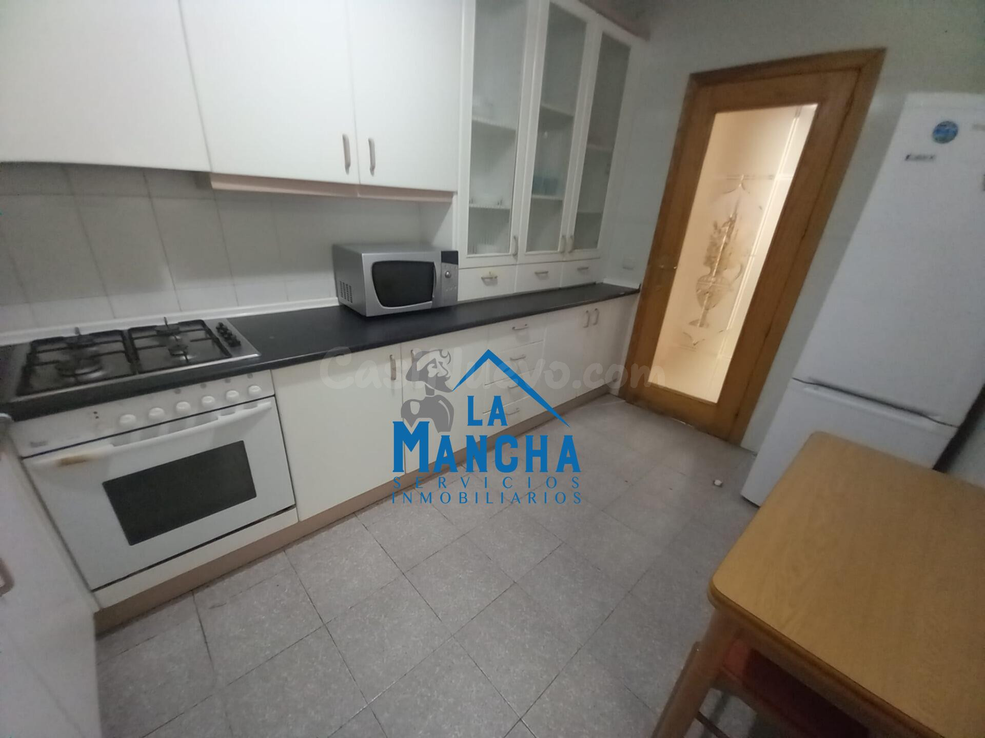 *250.000€* INMOBILIARIA LA MANCHA VENDE PISO DE 4 habitaciones, GARAJE Y TRASTERO EN ZONA CORTE INGLÉS - HOSPITAL DE ALBACETE.
