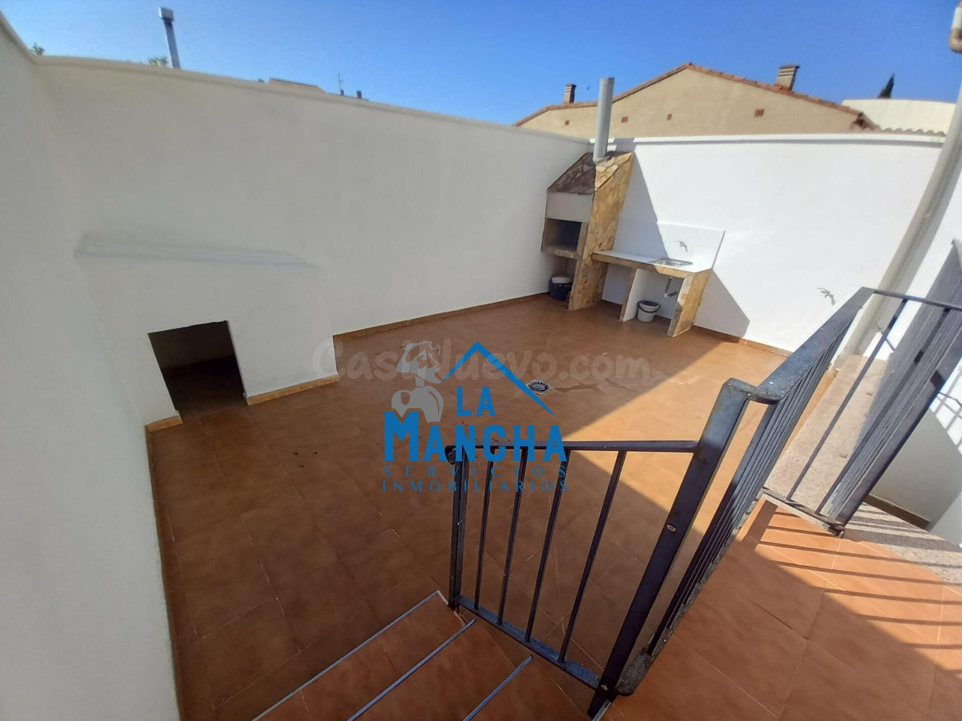 *149.000€*.INMOBILIARIA LA MANCHA VENDE PRECIOSO ADOSADO DE 4 habitaciones EN MADRIGUERAS-ALBACETE.