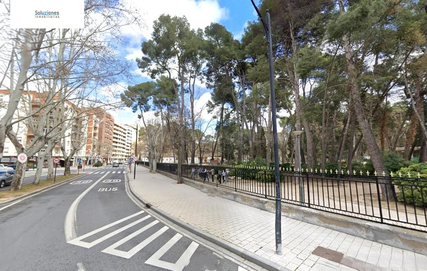 CHALET INDEPENDIENTE DE ALTO STANDING — Zona Arquitecto Vandelvira - Parque Abelardo Sánchez, Calle Rosario - Albacete Capital