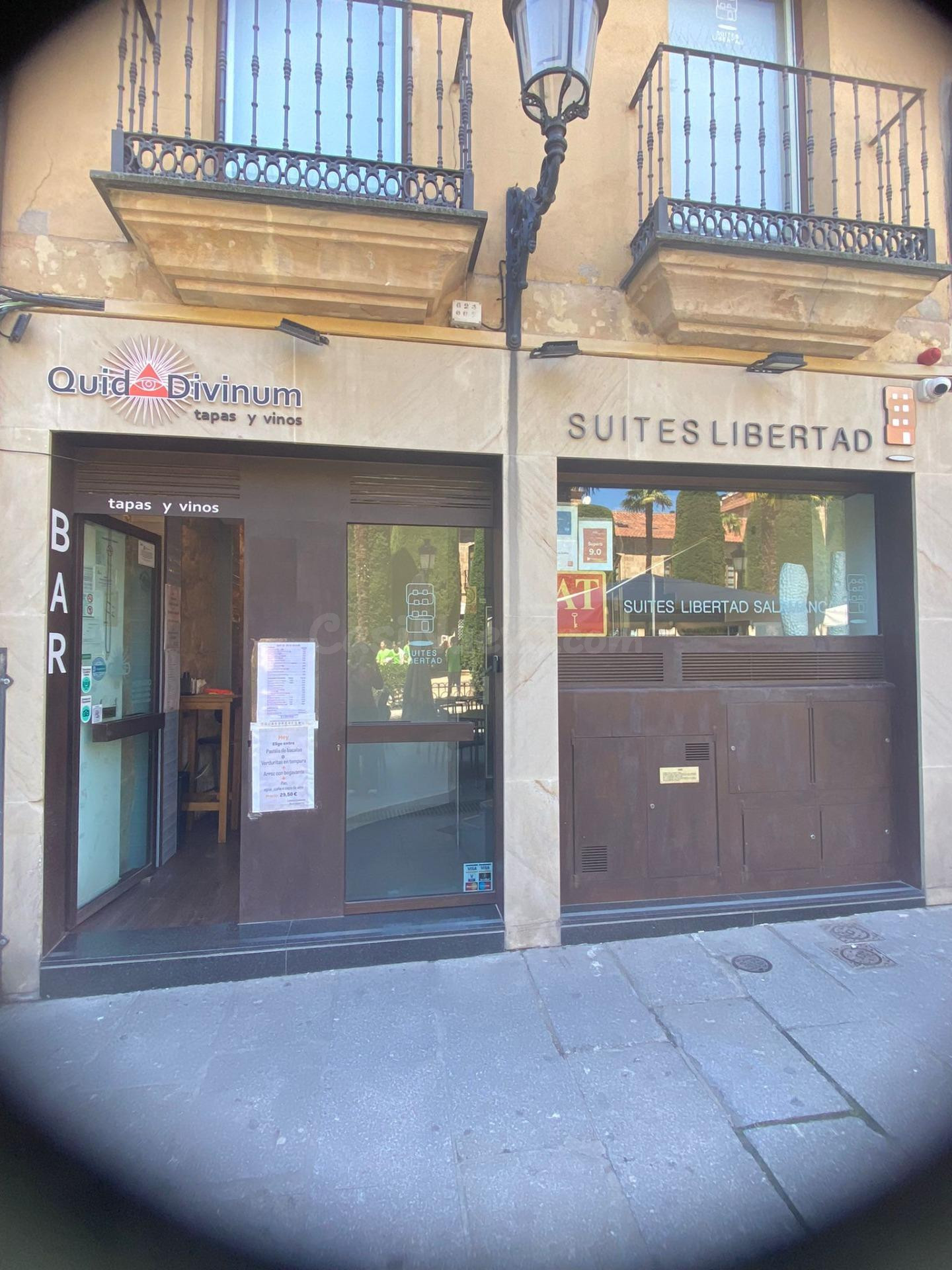 TRASPASO: GASTRO-BAR PREMIUM EN PLENO RENDIMIENTO
