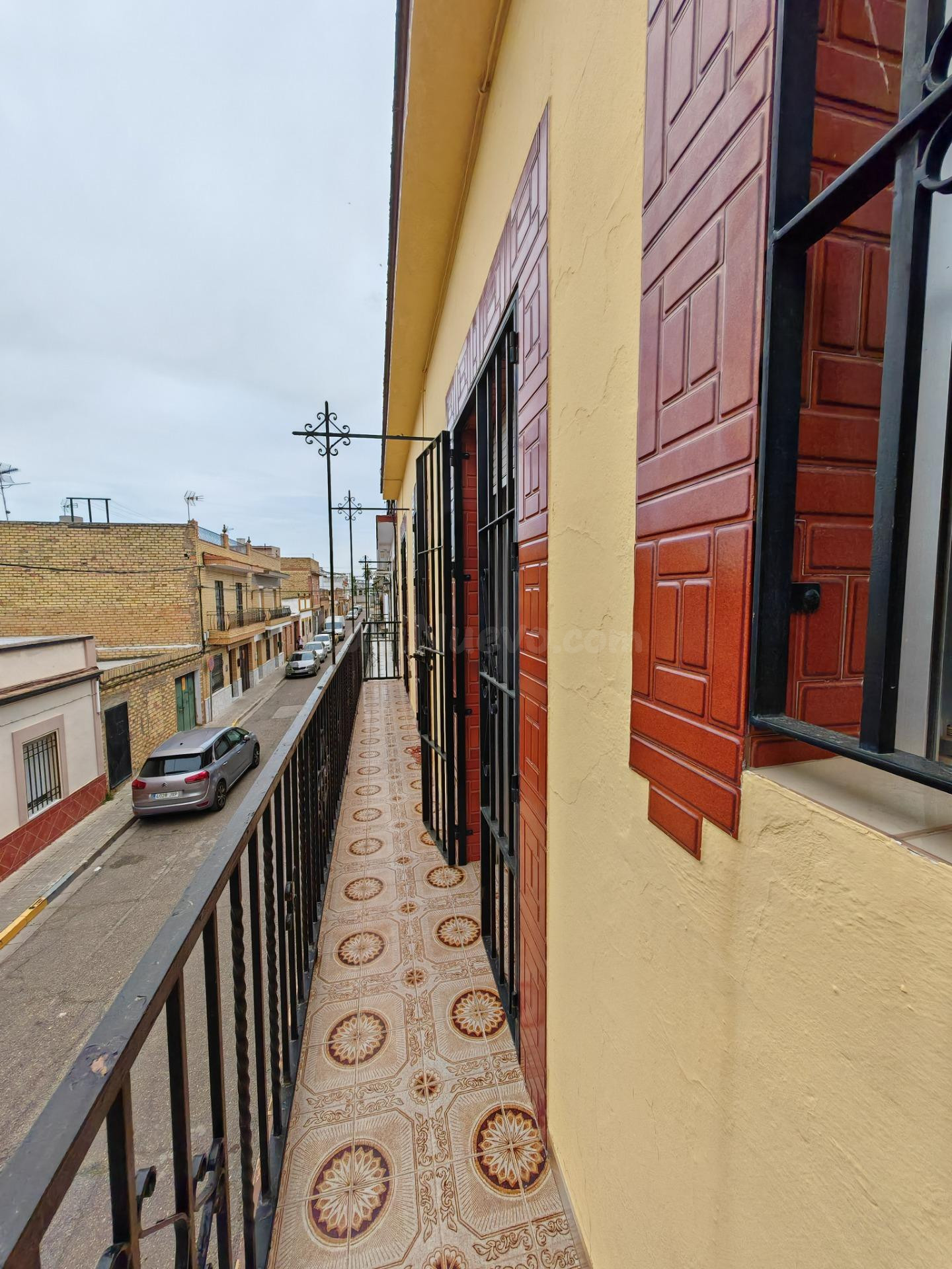 Casa unifamiliar en planta alta con terraza en Brenes - Sevilla