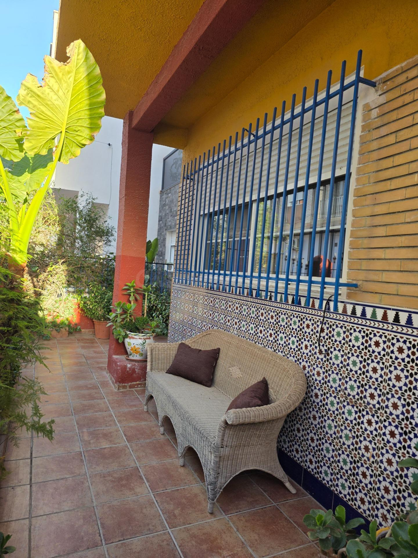 Espectacular adosado de 3 plantas en el centro de Albox - foto 2