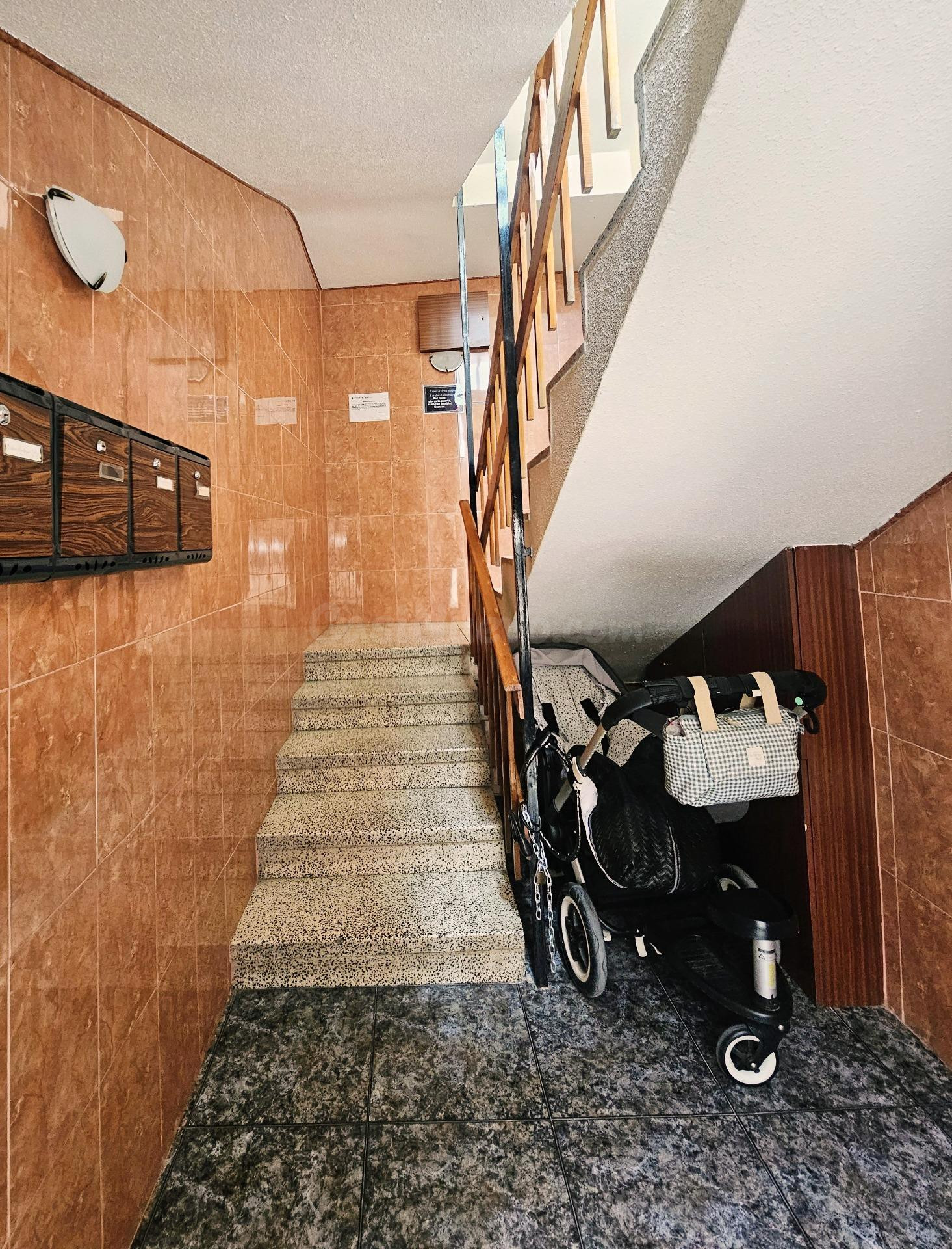 Piso en cuarta planta sin ascensor en el centro de Villena. - foto 2