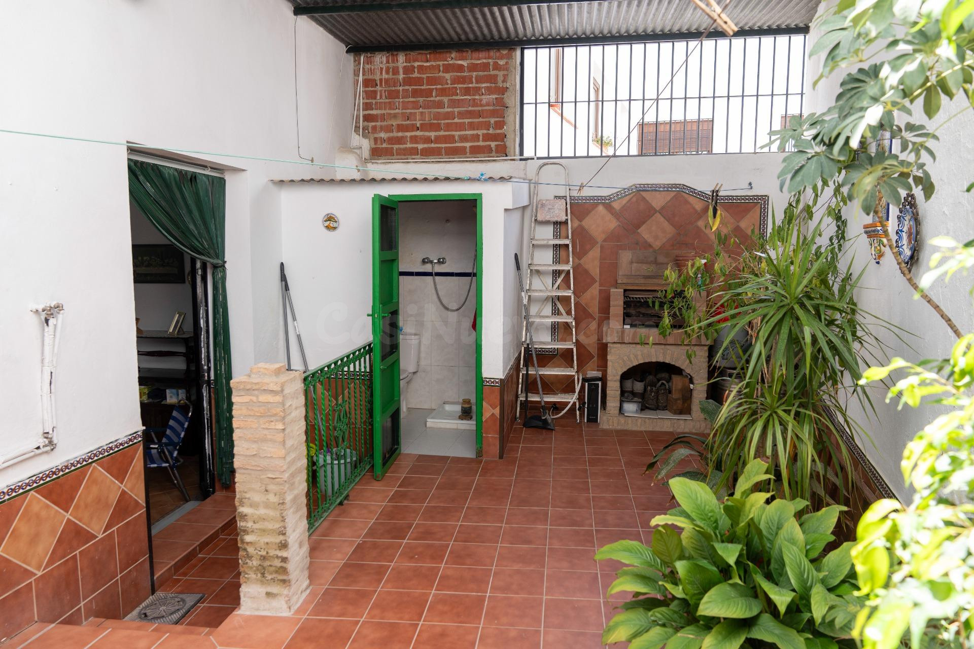 DOBLE OPORTUNIDAD EN EL CORAZÓN DE ALMONTE: Casa Baja + Piso - foto 3