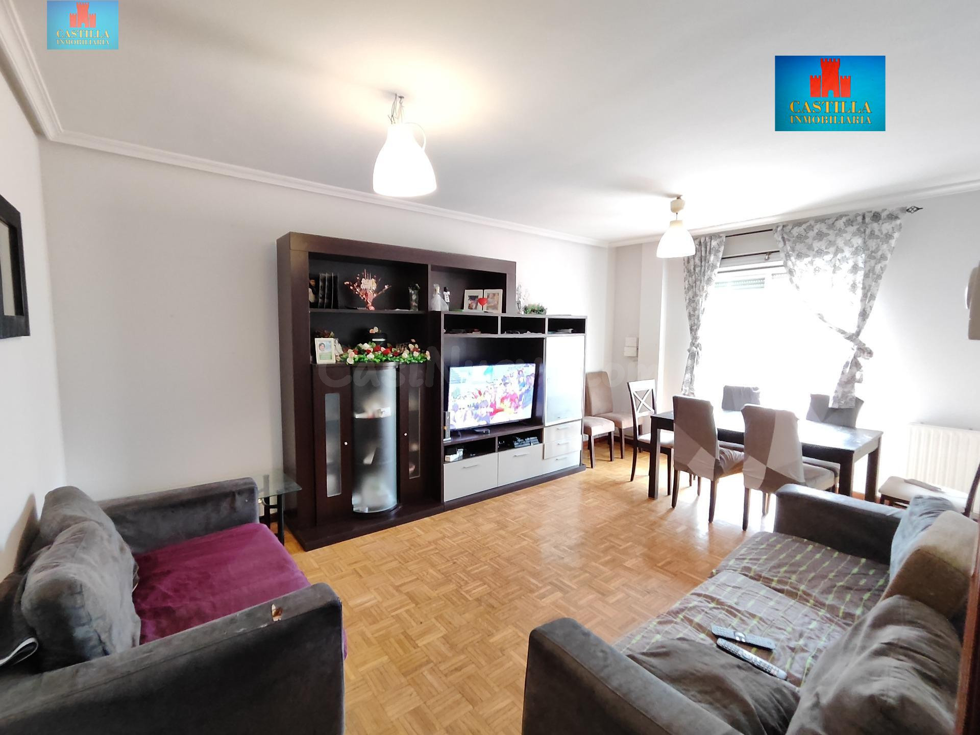 OPORTUNIDAD MAGNÍFICO PISO 4 Dormitorios, ZONA SUR SOLEADO A 5 MINUTOS DE LA PLAZA STA. TERESA