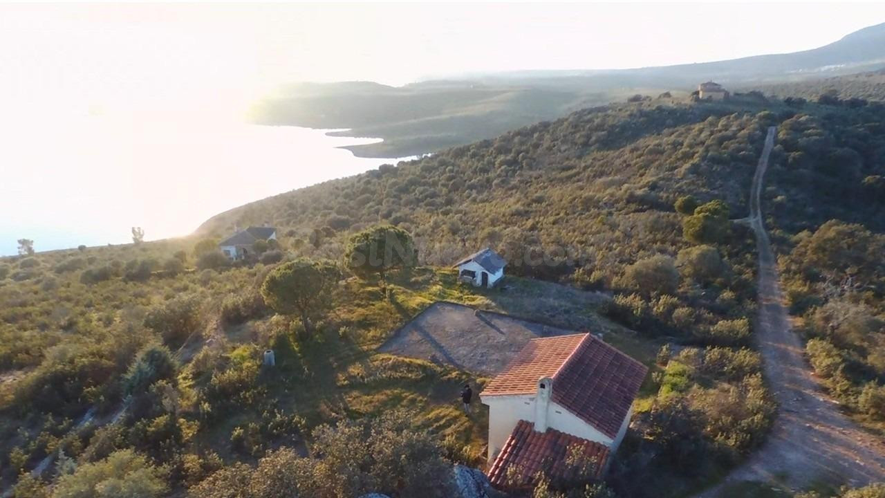 Finca con mirador privado sobre el mayor tesoro azul de Extremadura