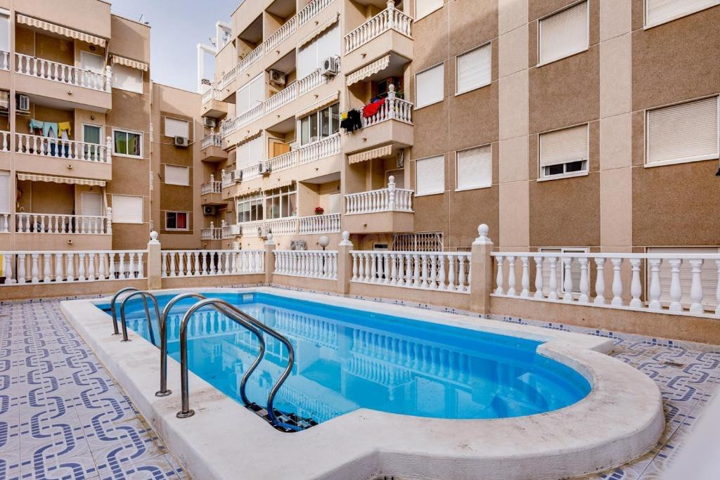 Caballero de Rodas! Acogedor apartamento con vistas laterales al mar, en urbanización exclusiva con piscina a 350 metros de la playa
