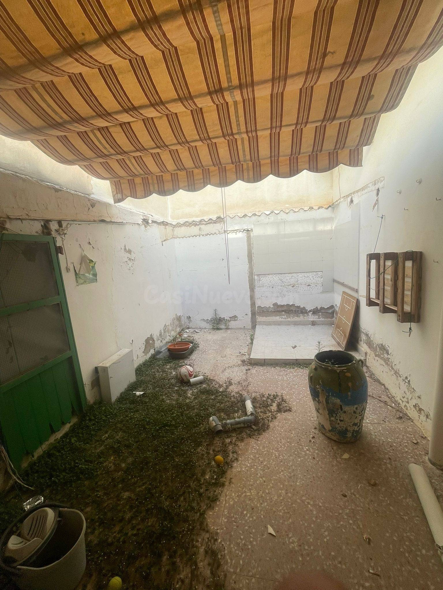 AMPLIA PLANTA BAJA DE 200 m2 CON ENTRADA INDEPENDIENTE Y GARAJE PRIVADO EN SAN PEDRO DEL PINATAR