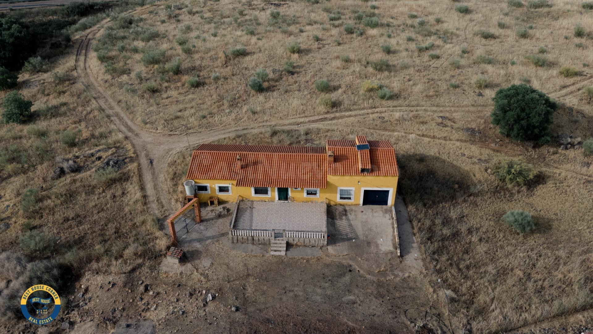 Finca con vivienda, manantial propio y vistas al Río Matache - foto 2