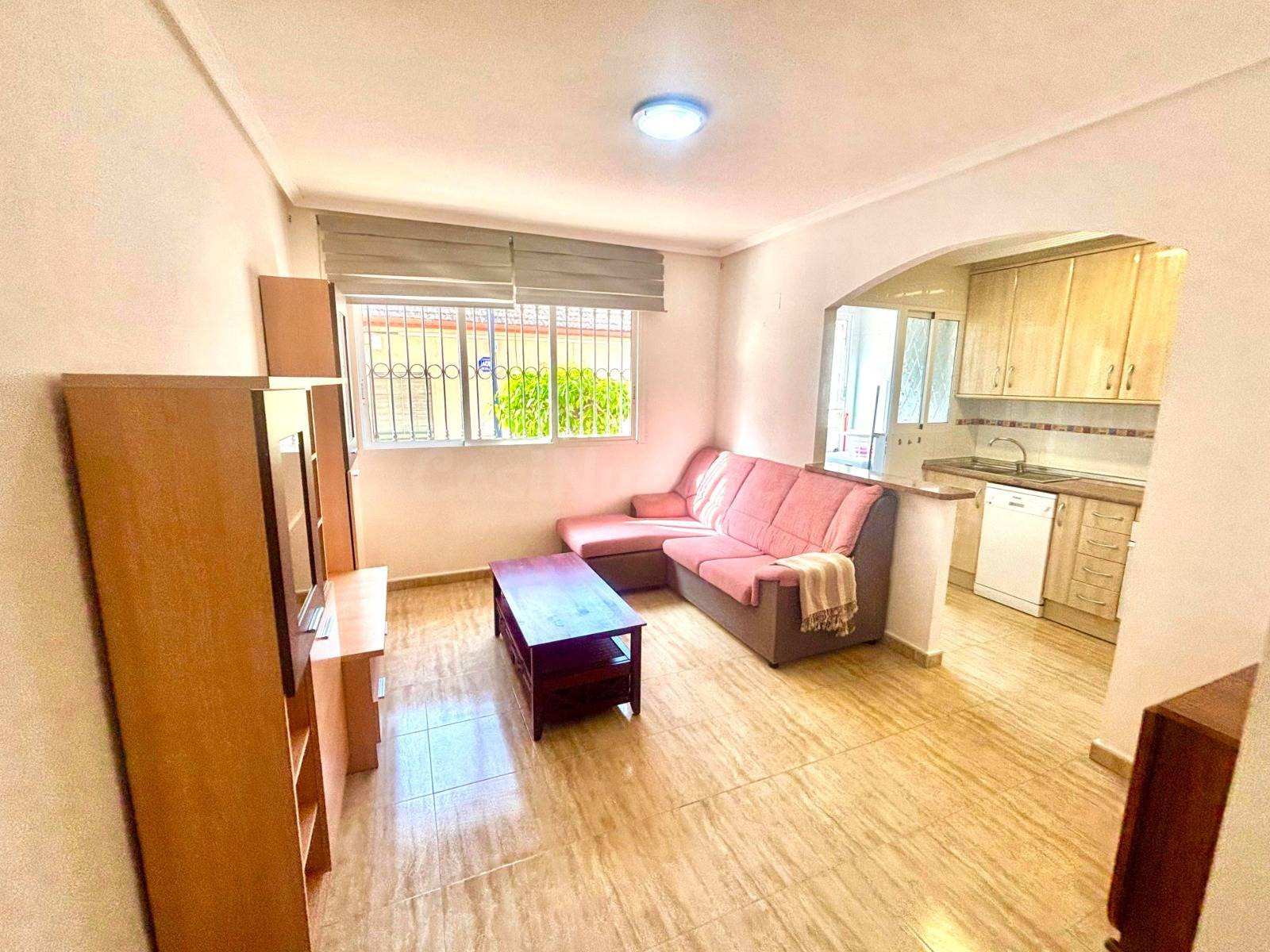 Exclusiva planta baja con gran patio privado a un paso del Mar Menor