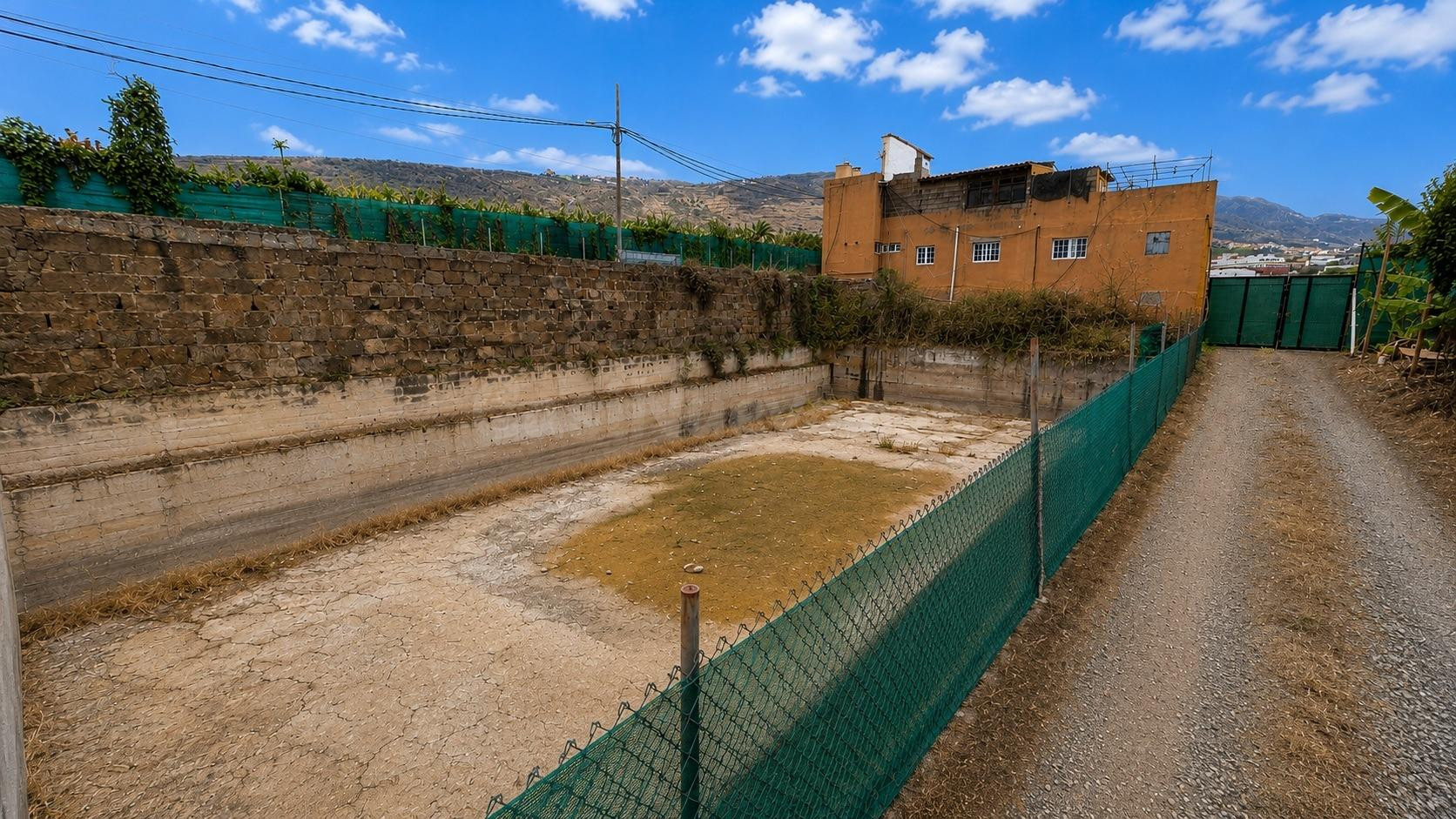 SOLAR URBANO EN GÁLDAR - LAS PALMAS