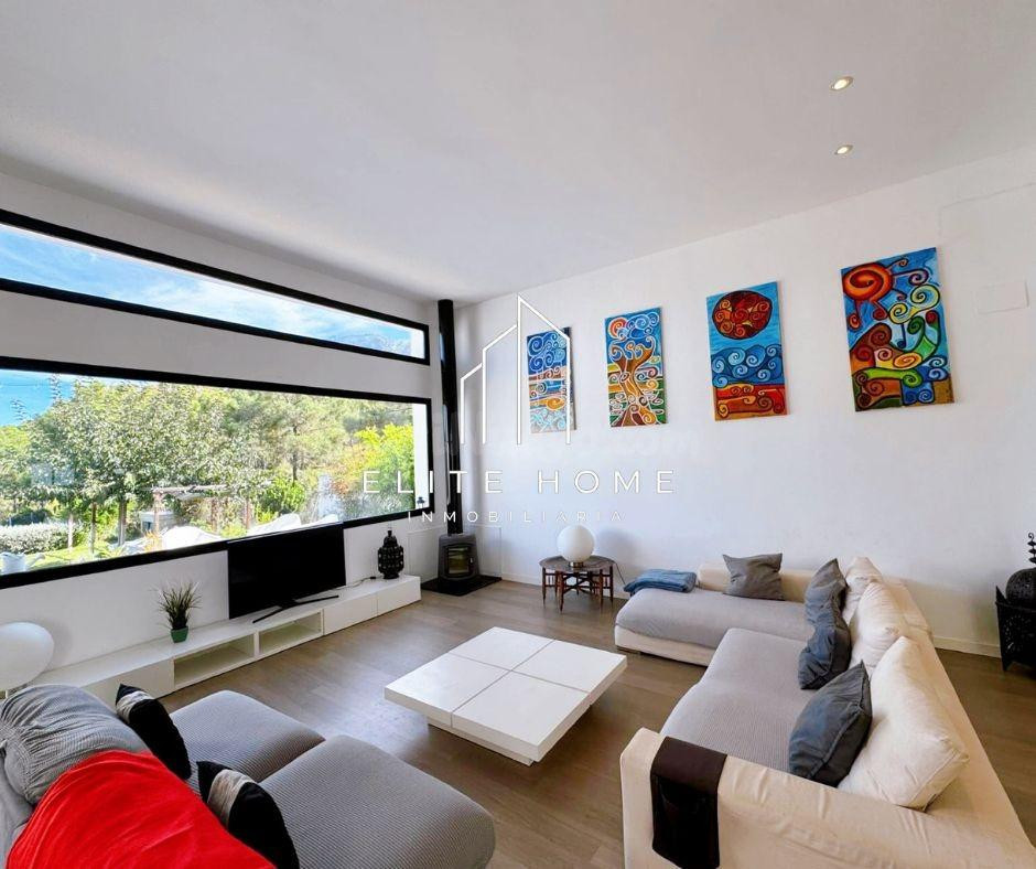 EXCLUSIVA VILLA DE UNA PLANTA EN EL PARQUE NATURAL DEL DESIE - foto 2