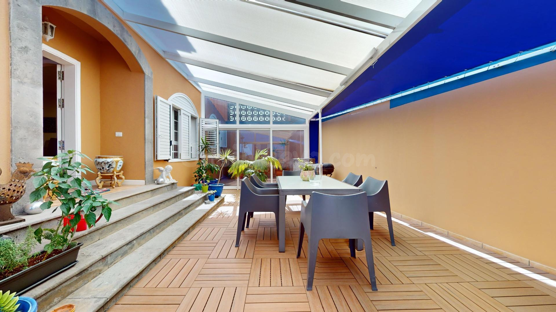 Exclusiva vivienda unifamiliar en esquina, situada en la cod - foto 4
