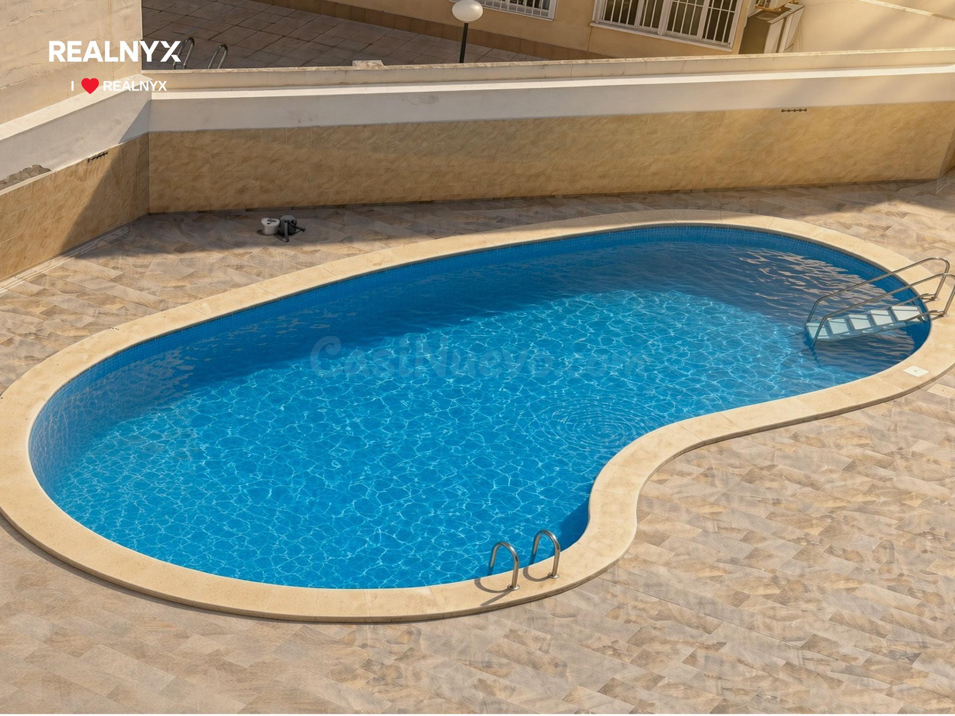 Playa de los locos! Magnifico apartamento con excelente distribución de espacios + Amplia terraza (suroeste) + Piscina comunitaria (150 mts playa)
