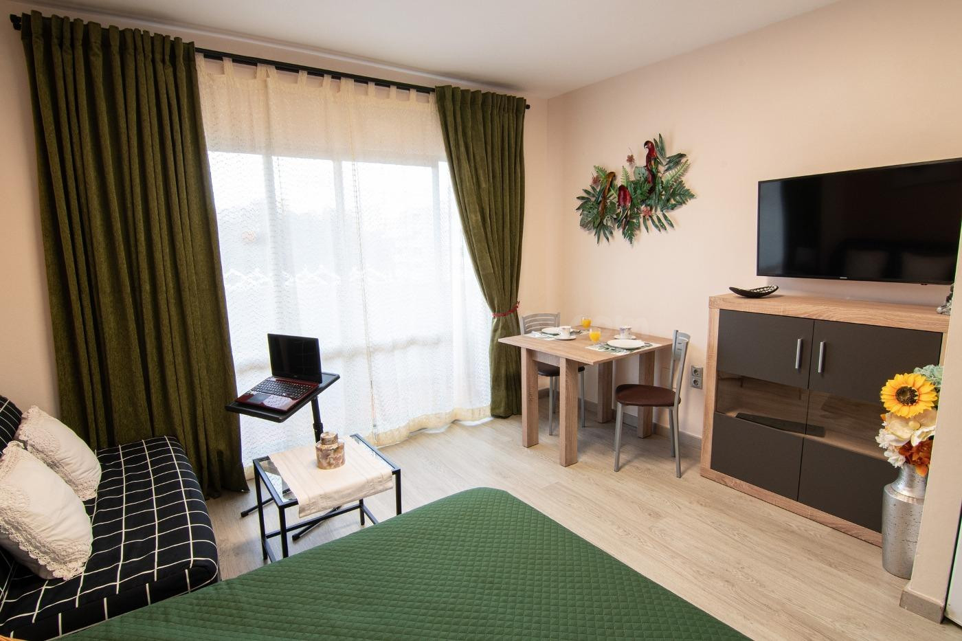 EXCLUSIVO ESTUDIO EN BENALBEACH - Benalmádena, Málaga