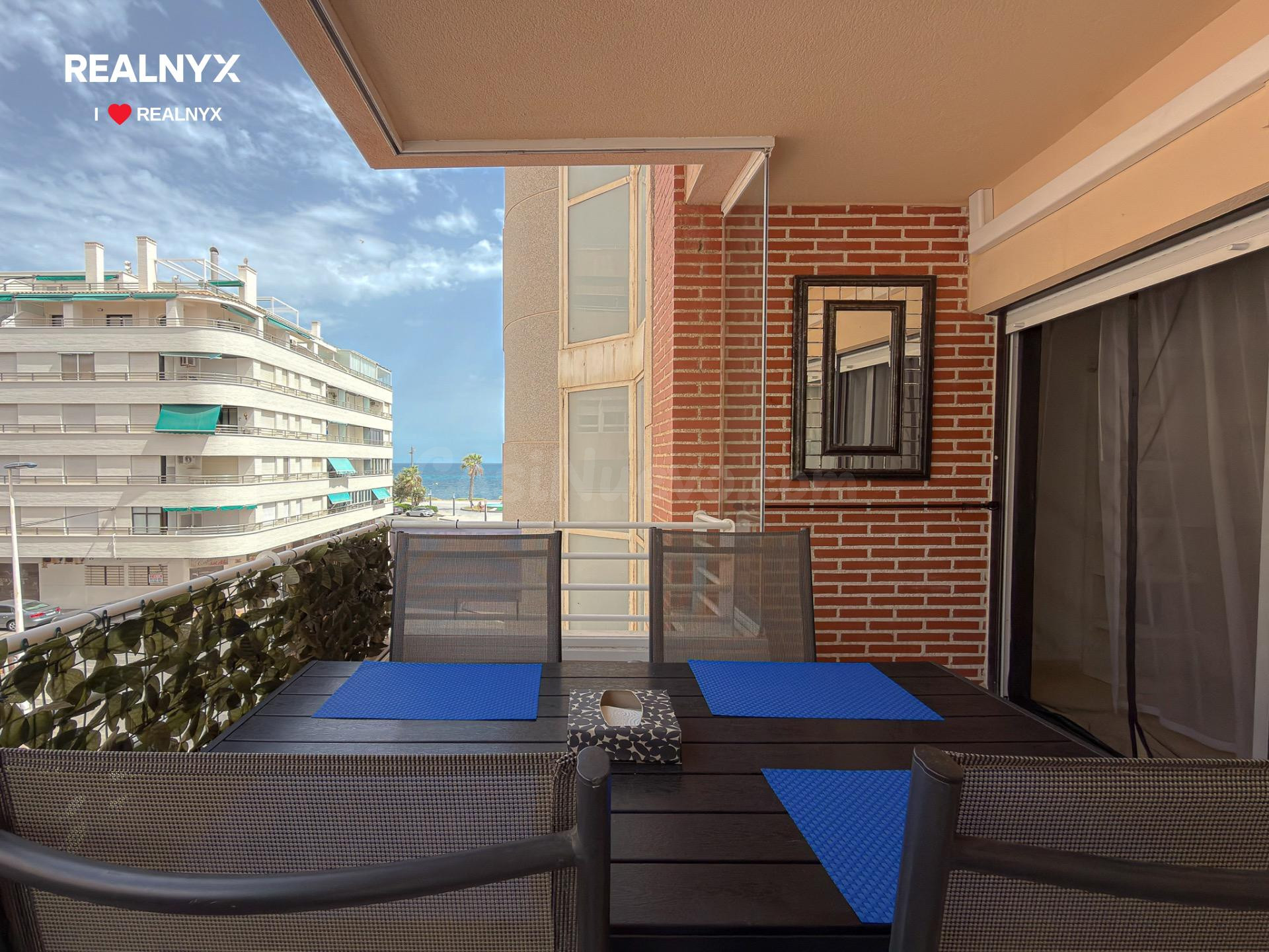 Avenida Purisima! Impresionante apartamento con excelentes calidades y amplia terraza con fantásticas vistas al mar (50 metros playa)