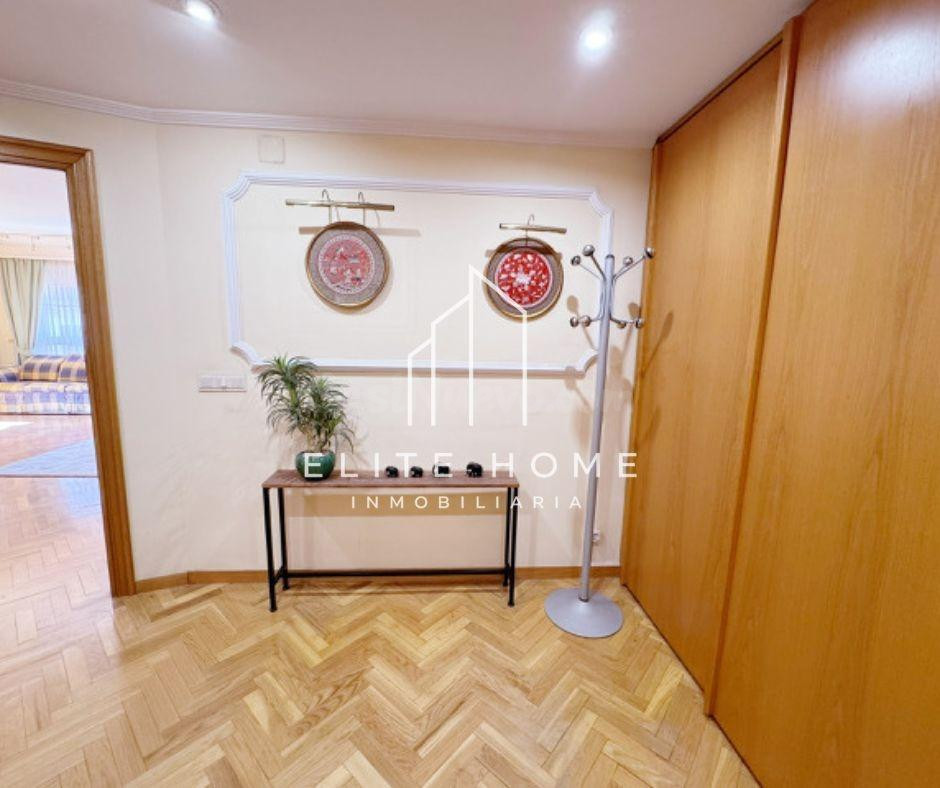 INCREÍBLE PISO DE 179 M2 DE 4 habitaciones Y GARAJE EN ZONA  - foto 3