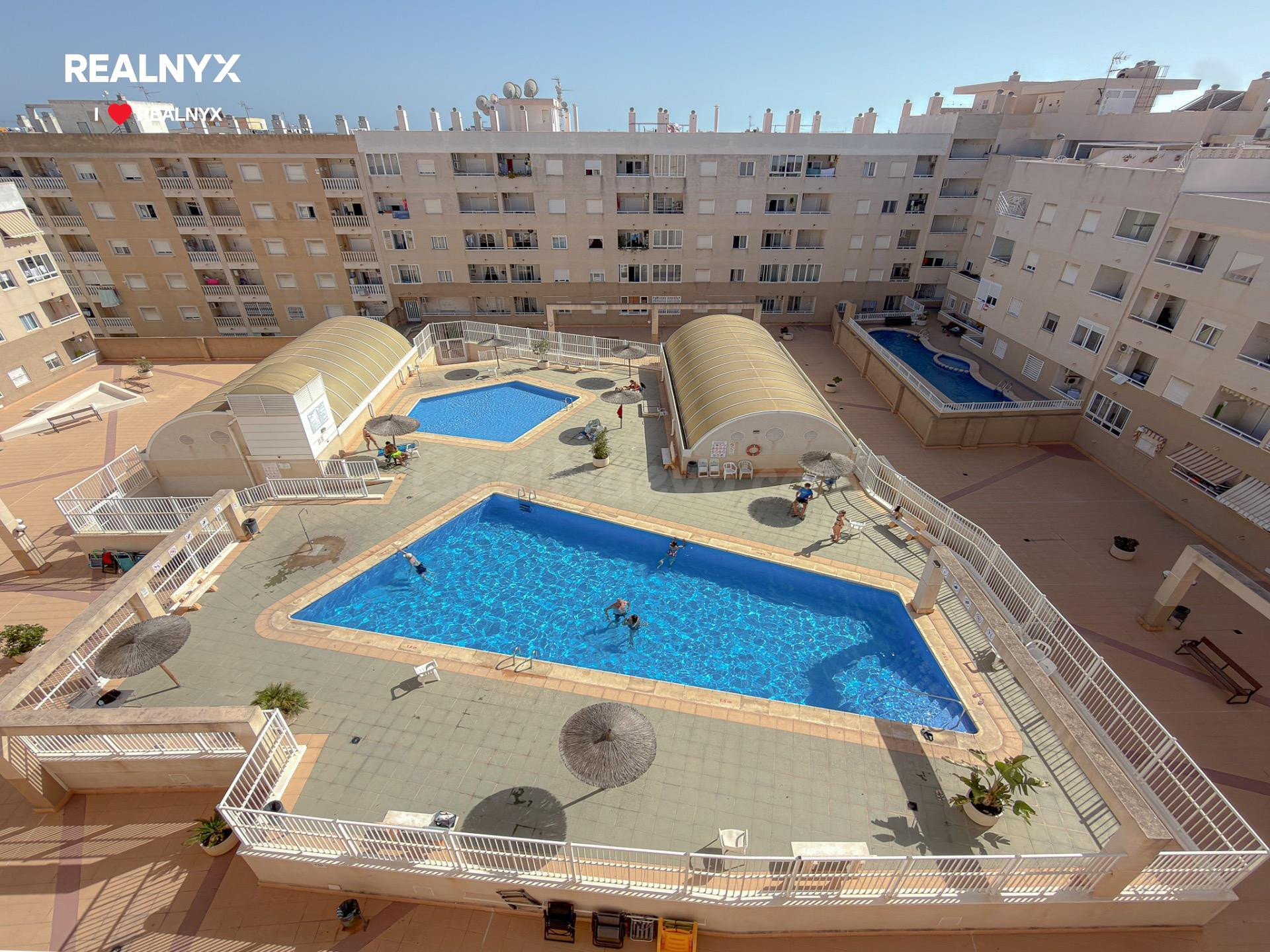 Espectacular ático céntrico con amplia terraza y estupendas vistas despejadas + 2 preciosas piscinas comunitarias