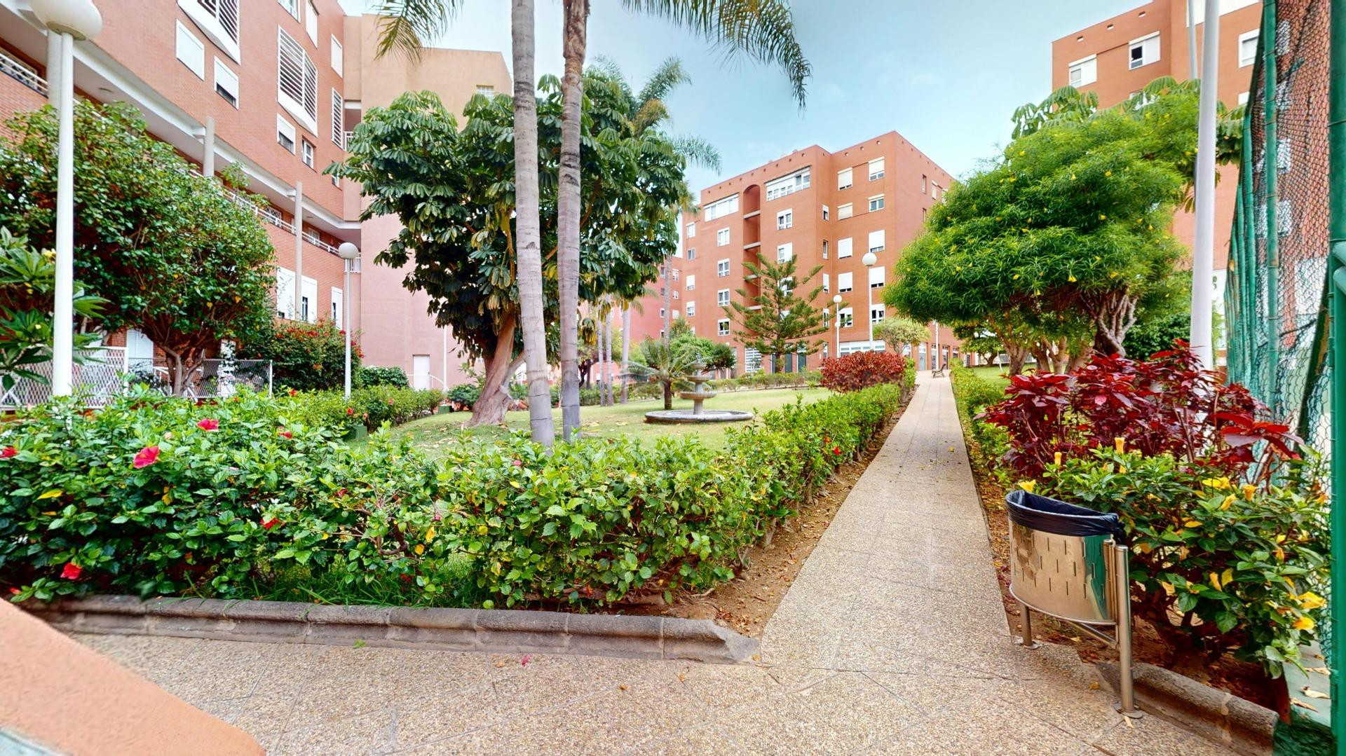 Dúplex con vistas al mar en La Minilla – Luminosidad, tranqu - foto 2