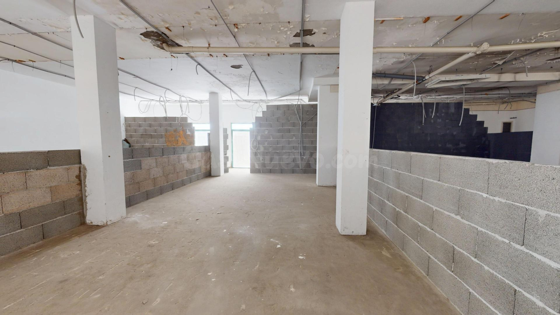 Local Comercial en Planta Baja - Edificio Rosana
