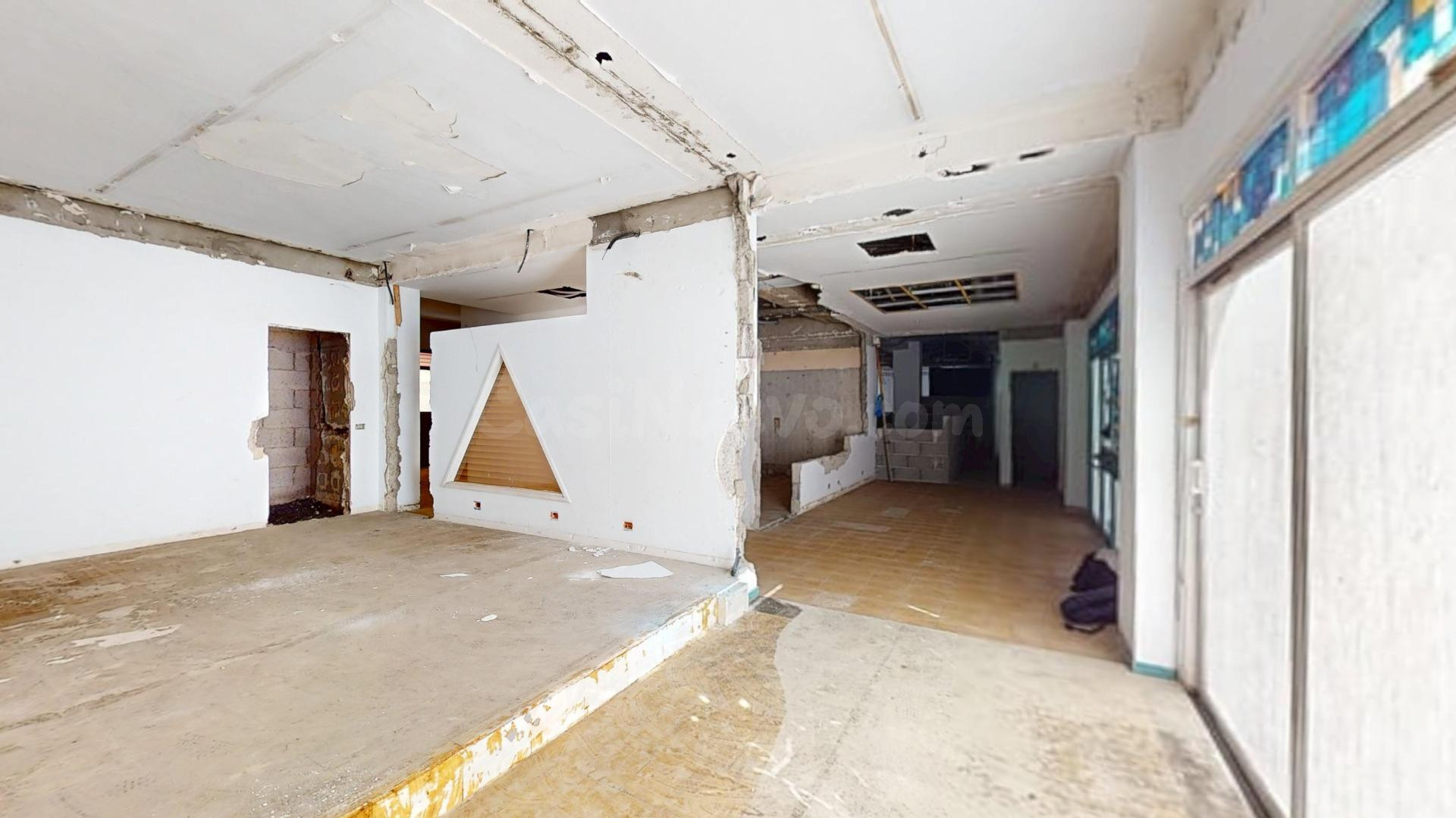 Local Comercial en Planta Baja - Edificio Rosana - foto 4