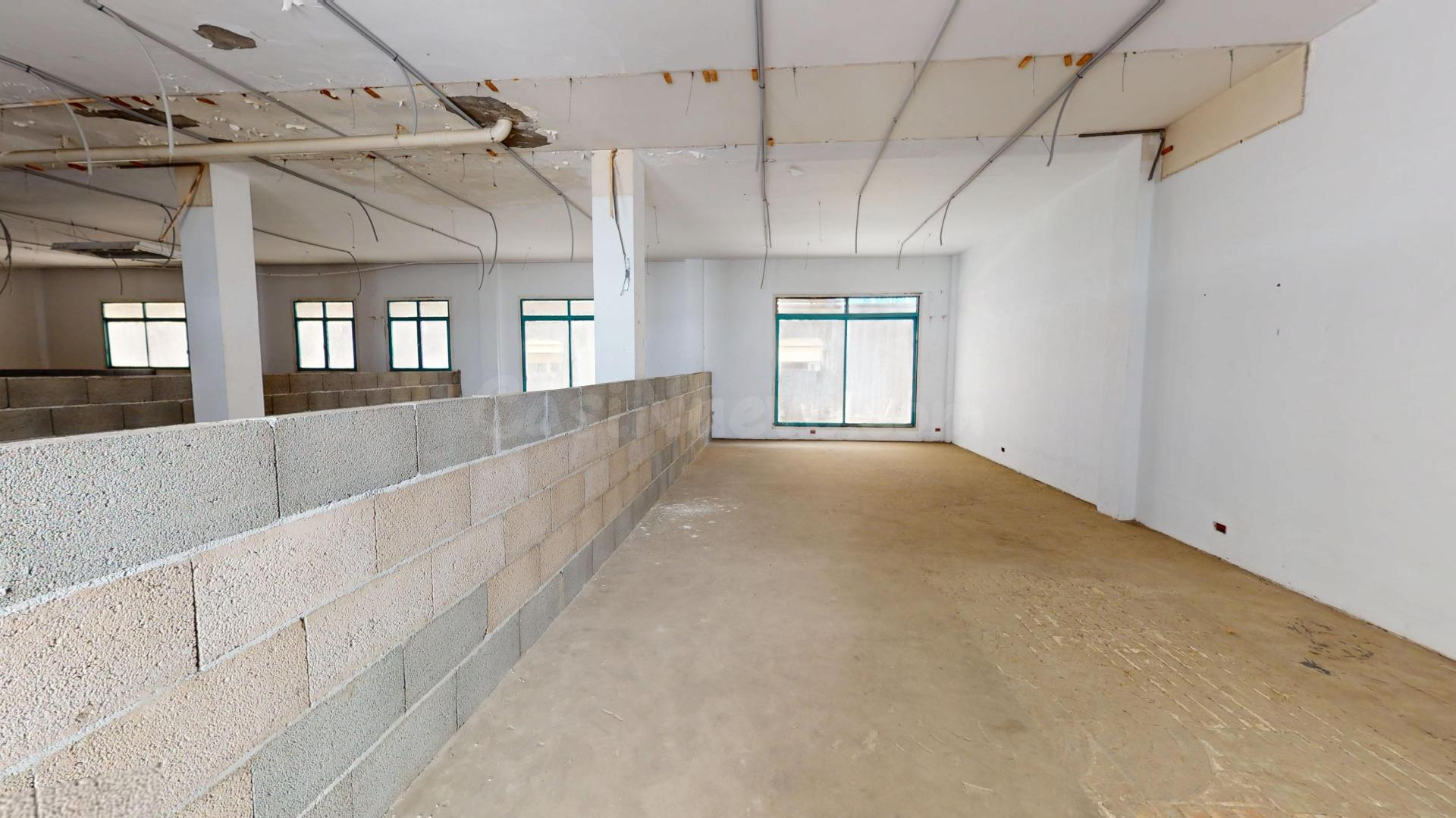 Local Comercial en Planta Baja - Edificio Rosana - foto 5