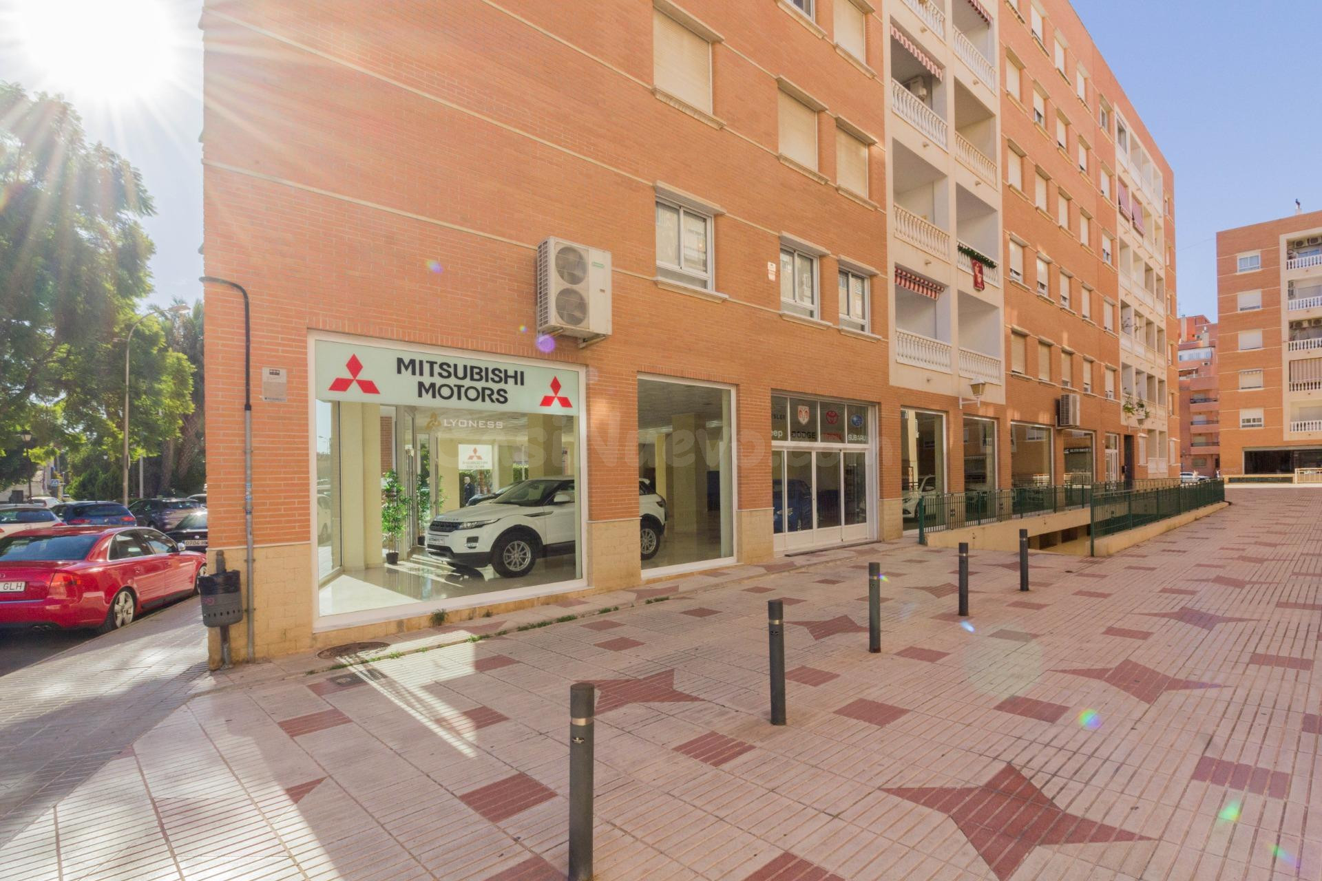 GRAN LOCAL COMERCIAL EN ORIHUELA (ZONA CENTRO DE SALUD ÁLVAREZ DE LA RIVA)