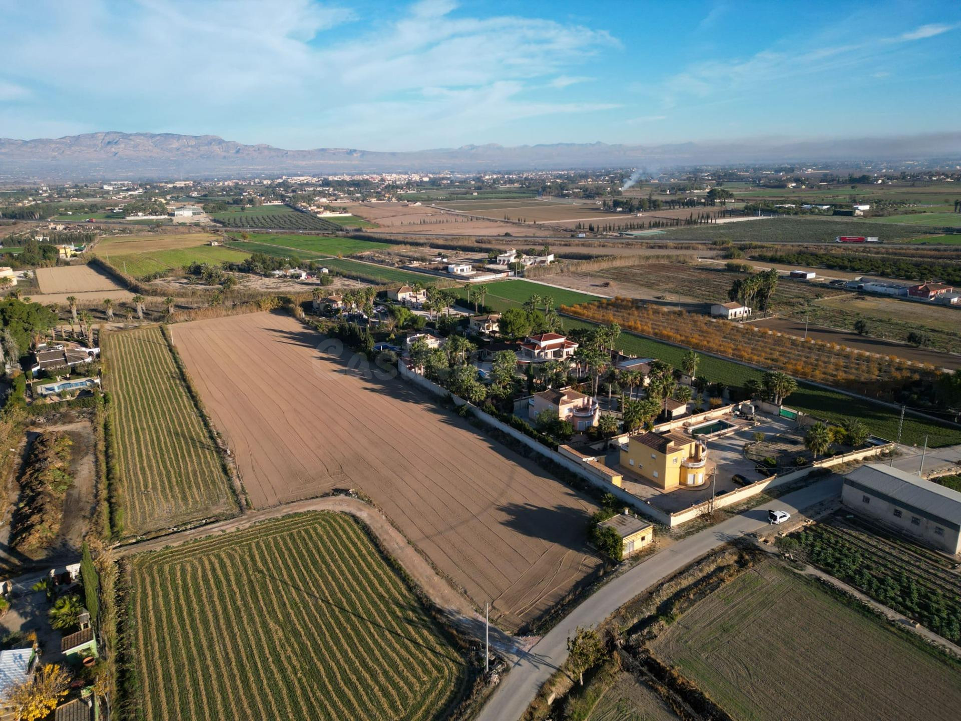 Oportunidad Única de Terreno Rural en Catral - Arroba La Madriguera