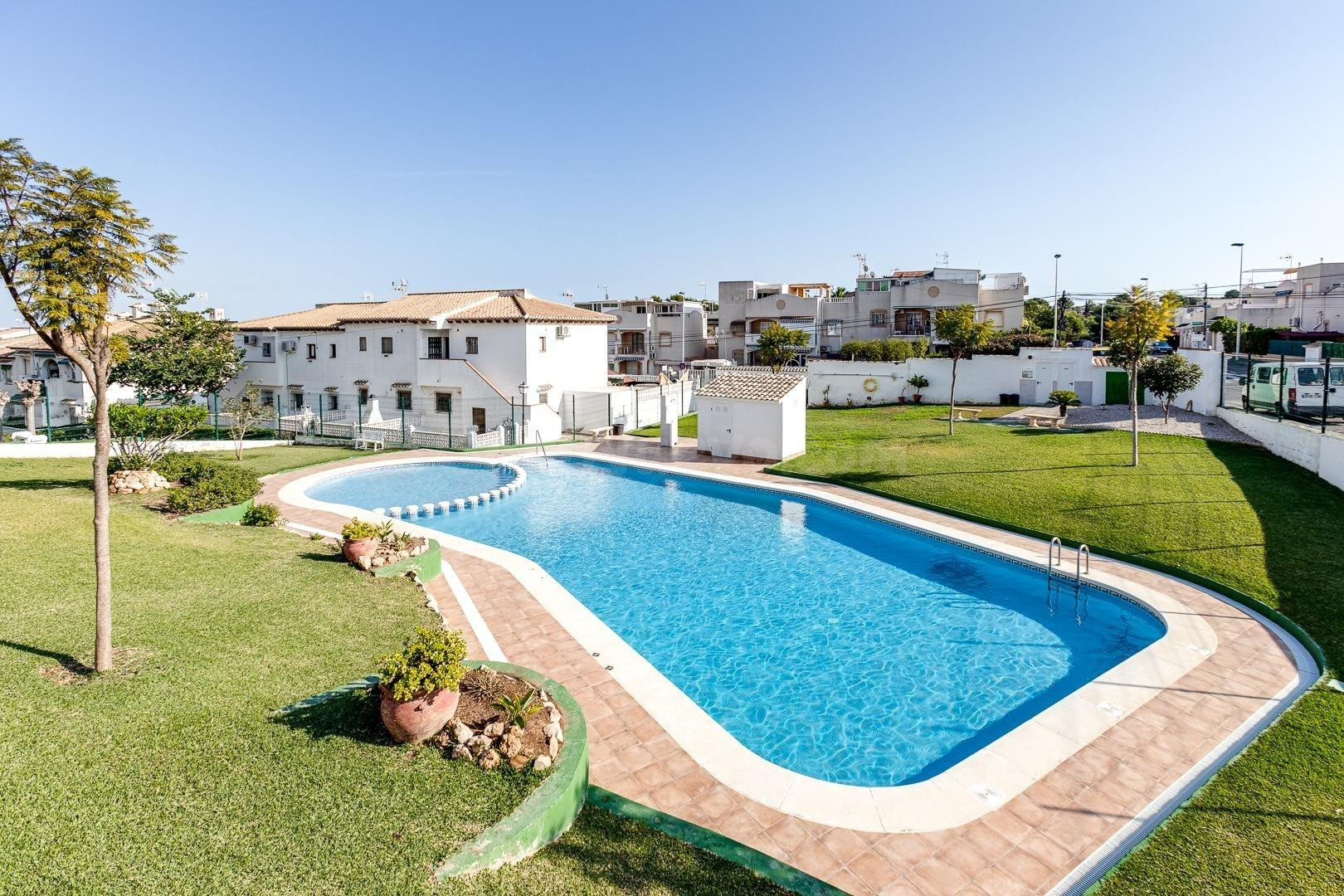 Bungalow en Lago Jardín II, cerca del Hospital de Torrevieja