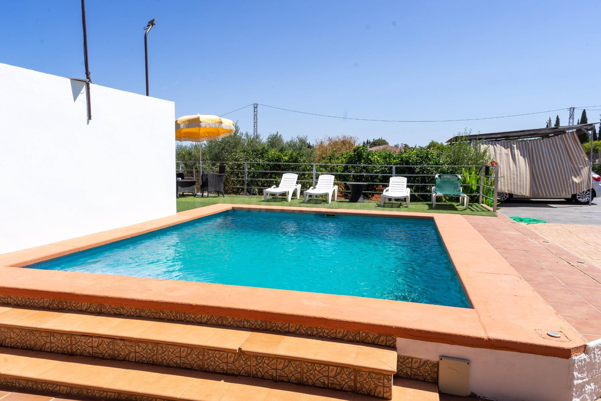 Chalet en Alhaurín el Grande con piscina y barbacoa - foto 3