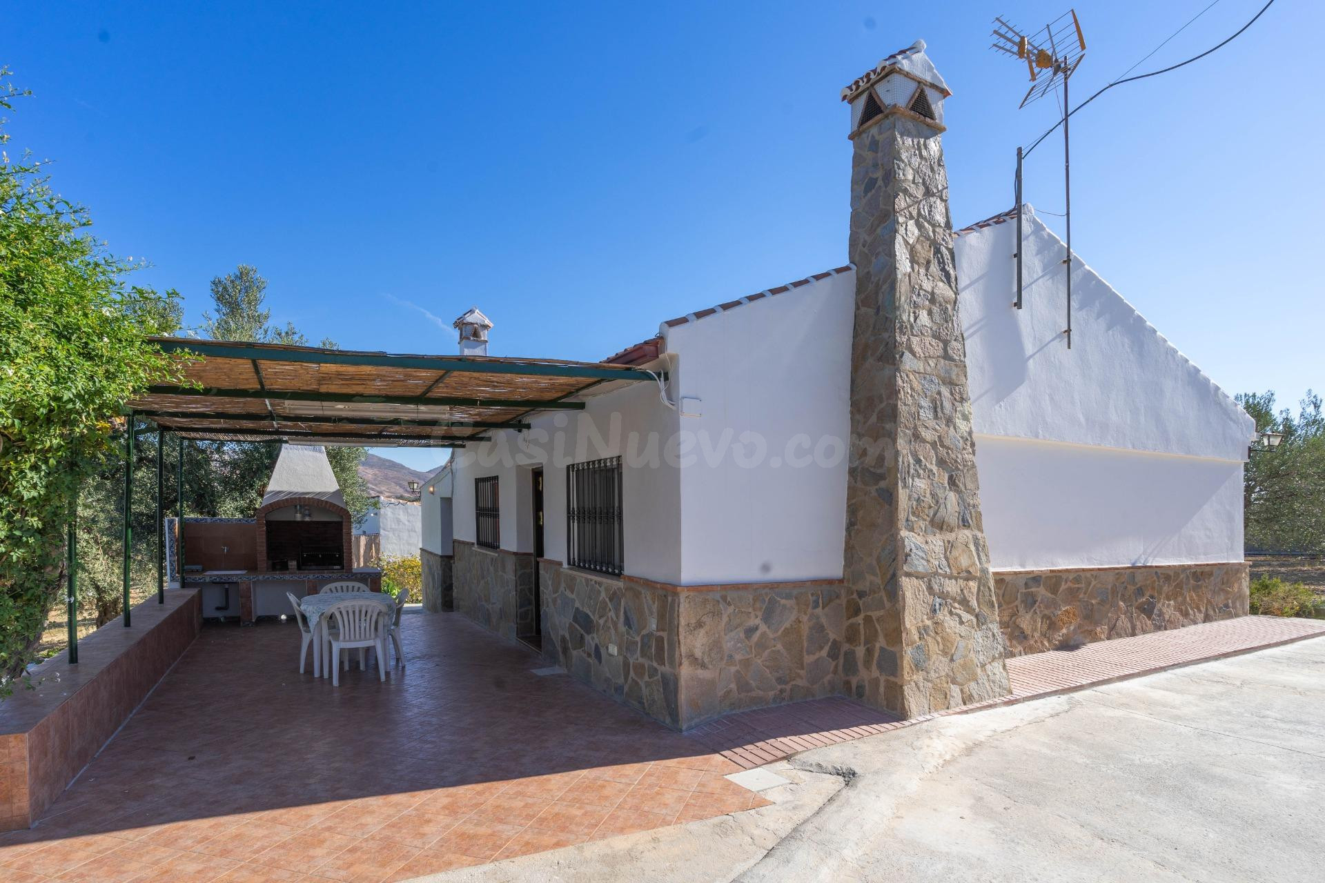 CASA DE CAMPO CON PISCINA Y BARBACOA