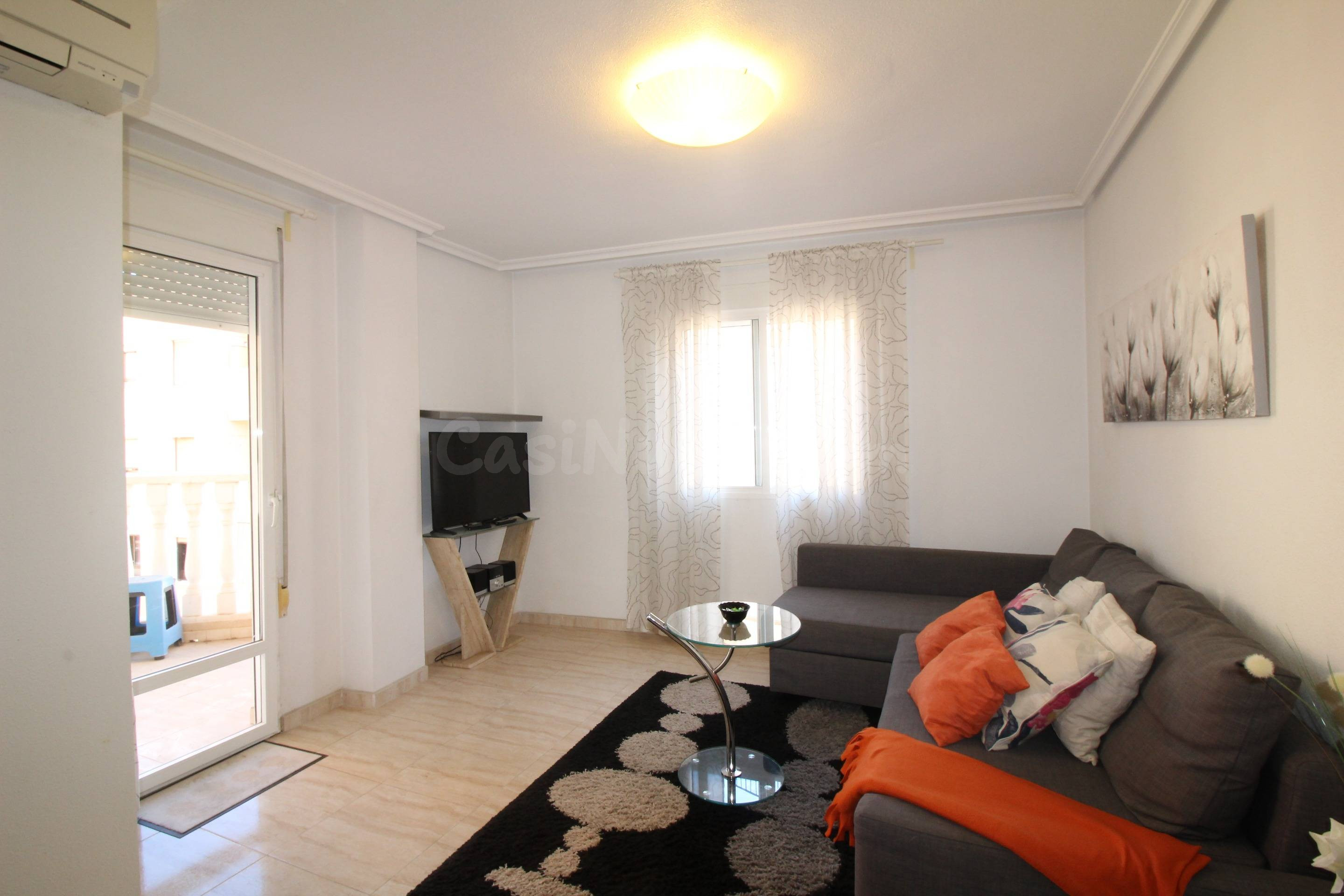 Acogedor Apartamento en el Centro de Torrevieja – Ideal para Inversión