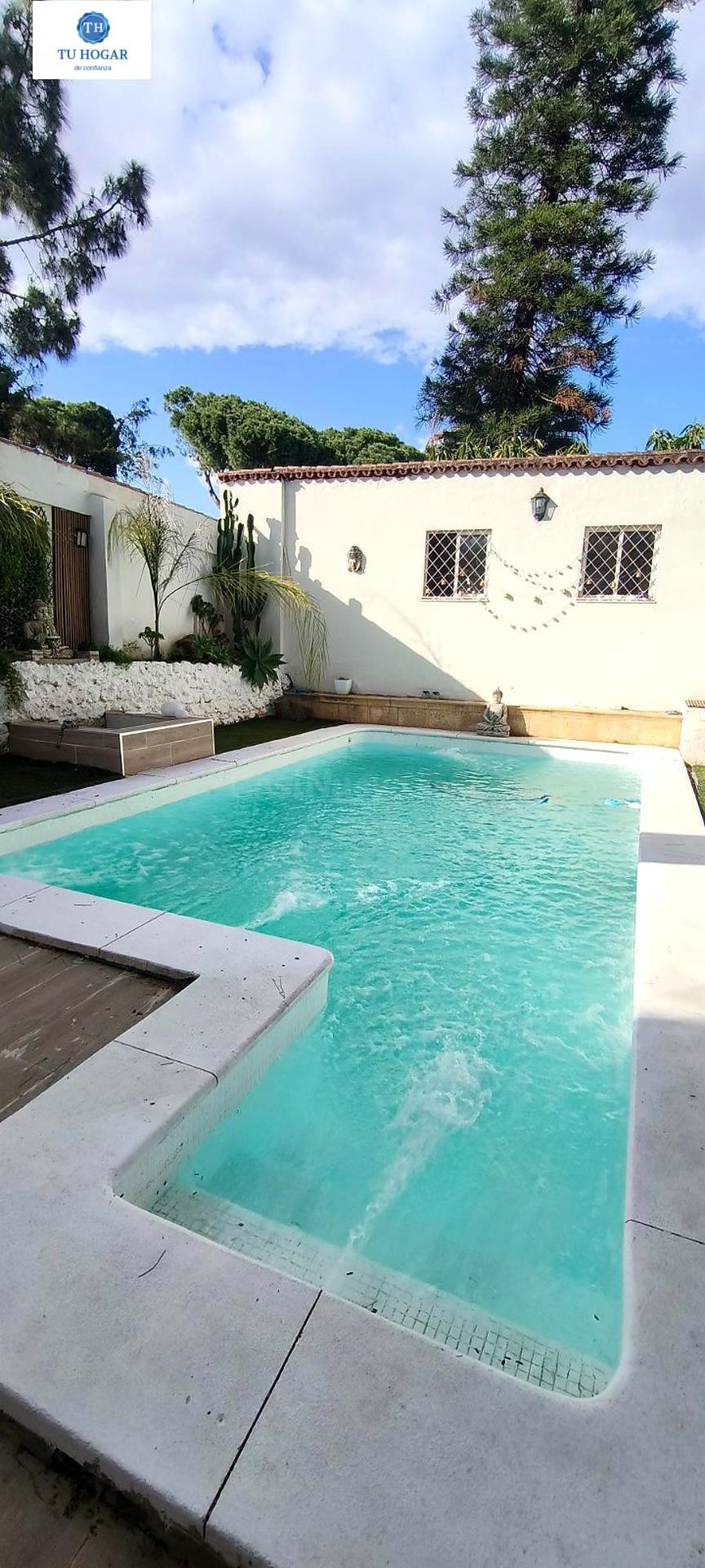 Espectacular Chalet Reformado con piscina en Oromana.