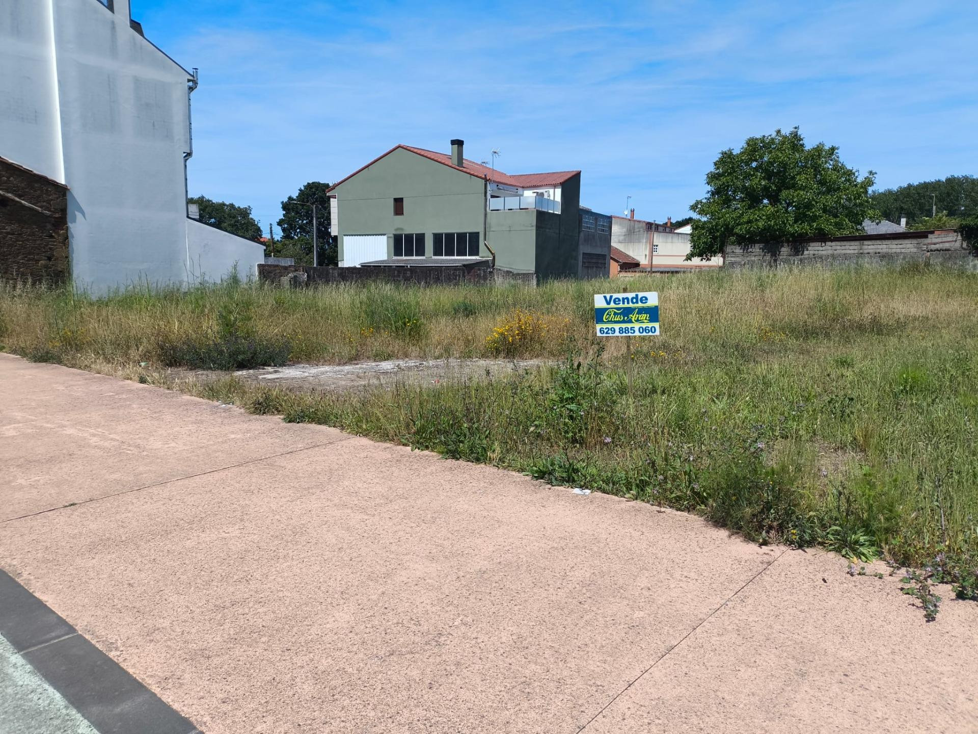 Terreno urbanizable Bertoa - Carballo