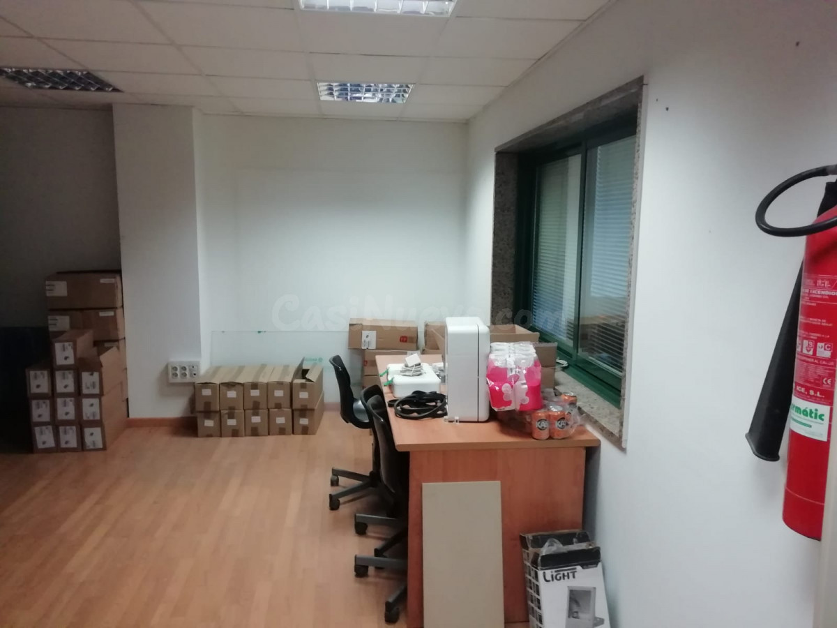 Se alquila nave de 1500 m2 en Bertoa, Carballo - foto 3