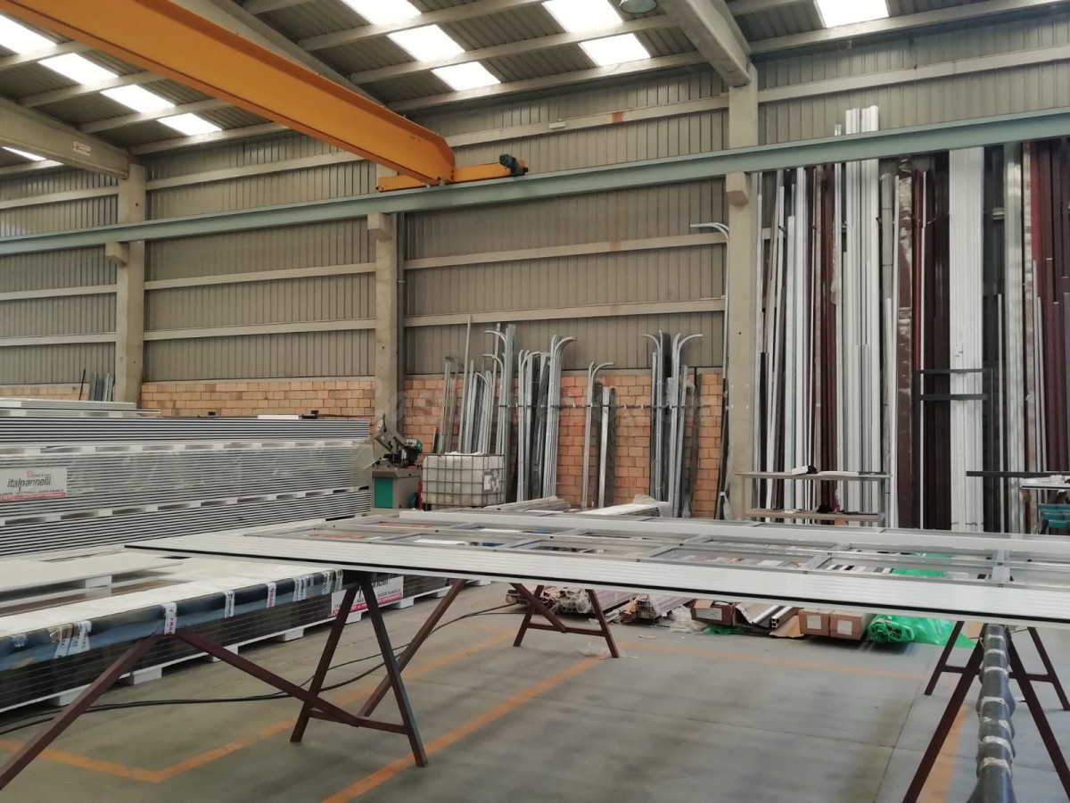 Se alquila nave de 1500 m2 en Bertoa, Carballo - foto 4