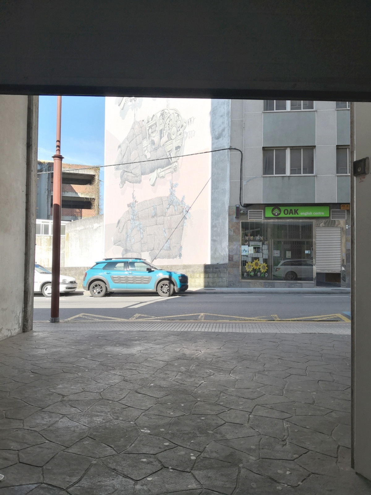 Se alquila bajo en Gran Vía