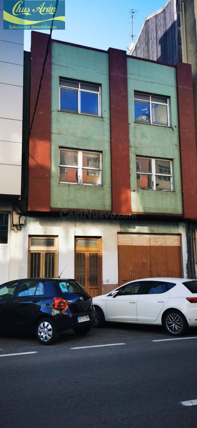 Edificio en Carballo a 300 metros de la Plaza de Galicia