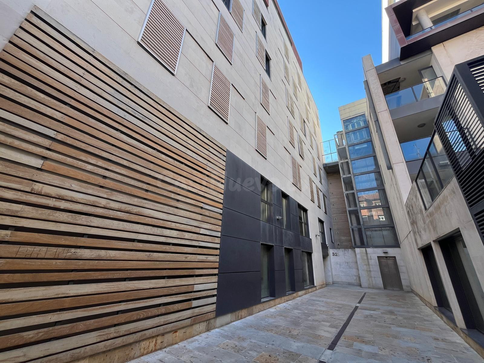 Piso Nuevo en el Casco Antiguo de Burgos, Junto a la Catedral - €1200