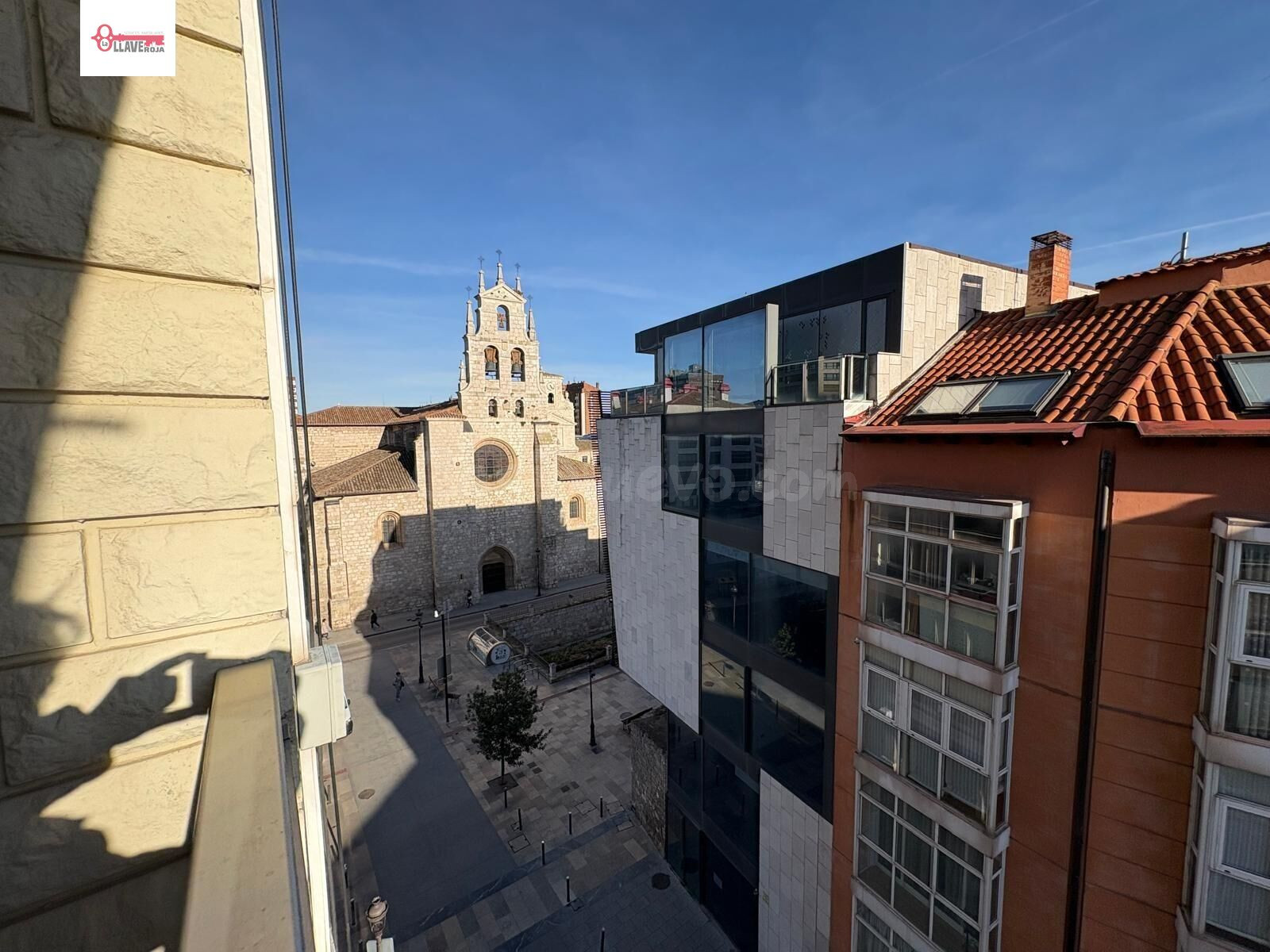 Amplio piso en venta en la C/ San Lesmes Burgos - Oportunida - foto 3