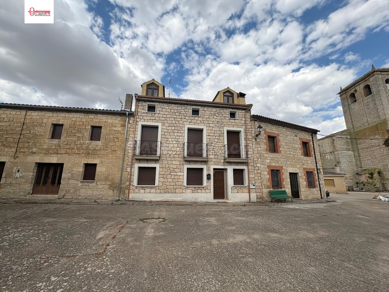 CASA EN VENTA EN IGLESIAS