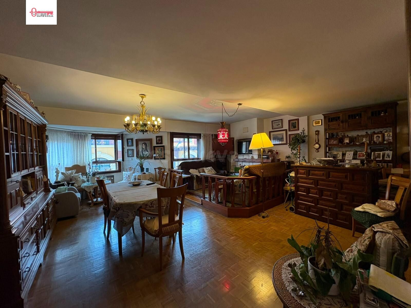 PISO EN VENTA EN LA ZONA NOBLE DE LA CIUDAD CON GARAJE. - foto 3